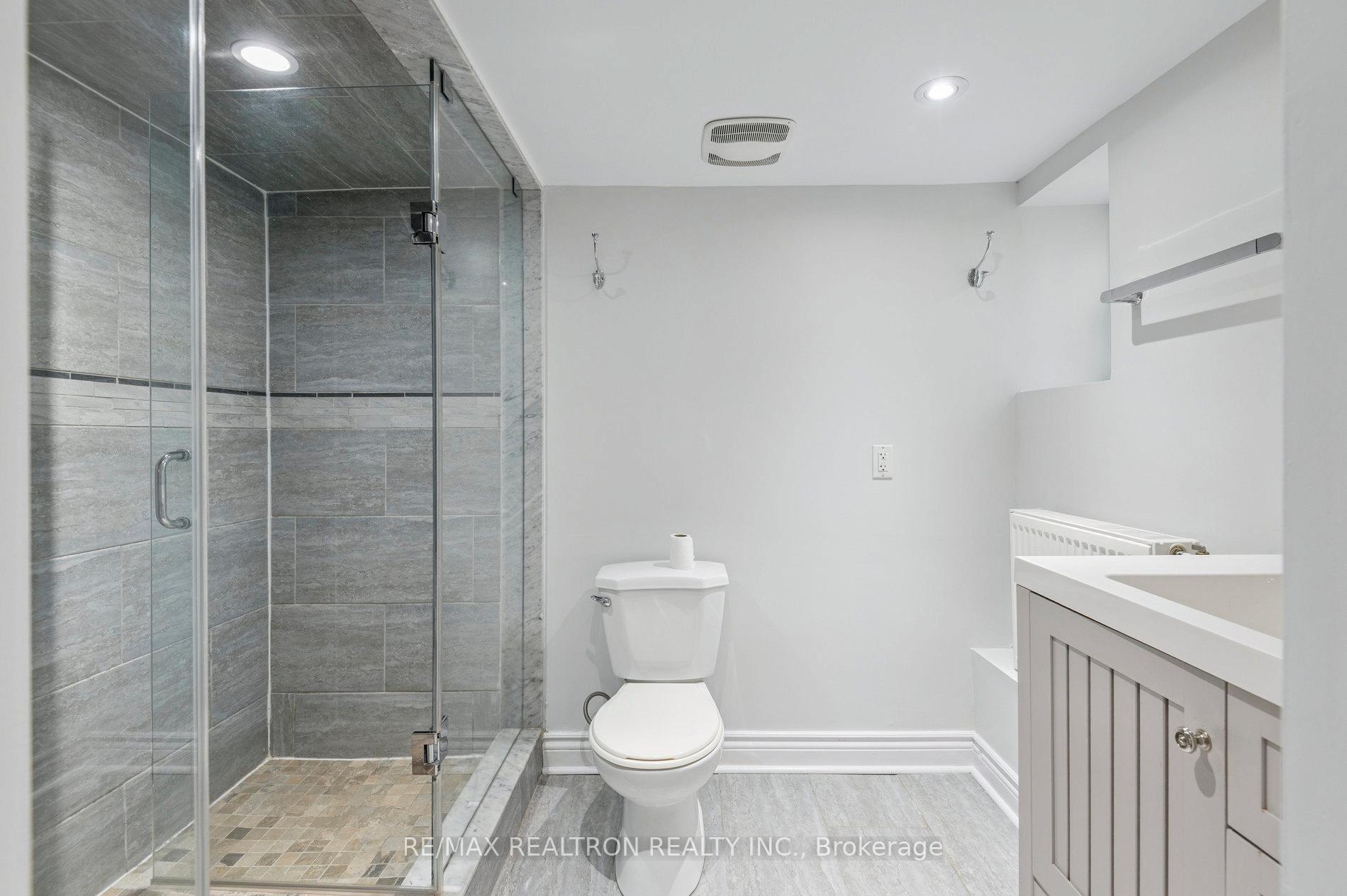 Photo 22 of 10 Coxwell Avenue, Toronto, Greenwood-Coxwell — HOMEH