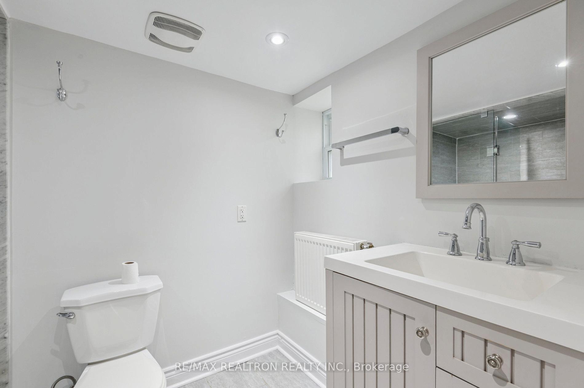 Photo 23 of 10 Coxwell Avenue, Toronto, Greenwood-Coxwell — HOMEH