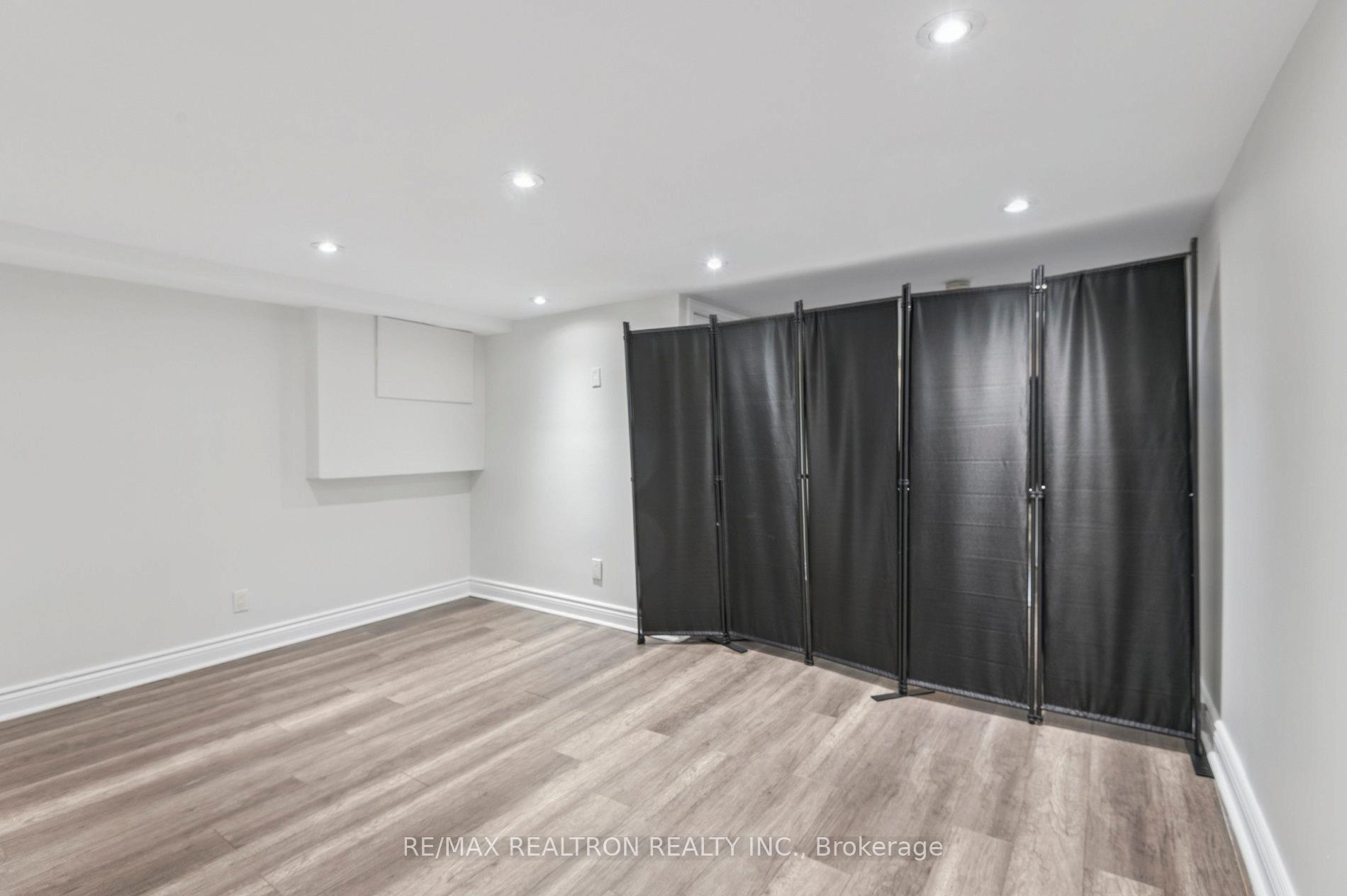 Photo 27 of 10 Coxwell Avenue, Toronto, Greenwood-Coxwell — HOMEH