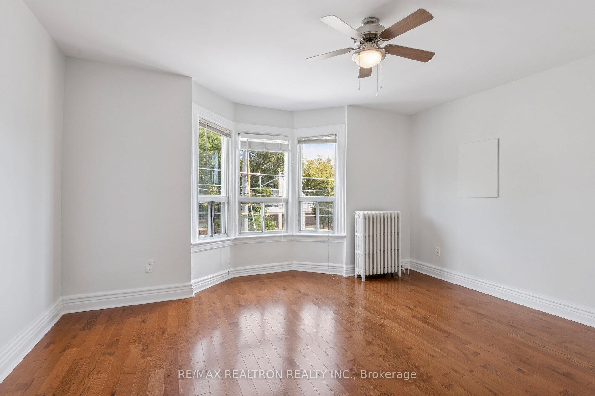 Photo 36 of 10 Coxwell Avenue, Toronto, Greenwood-Coxwell — HOMEH