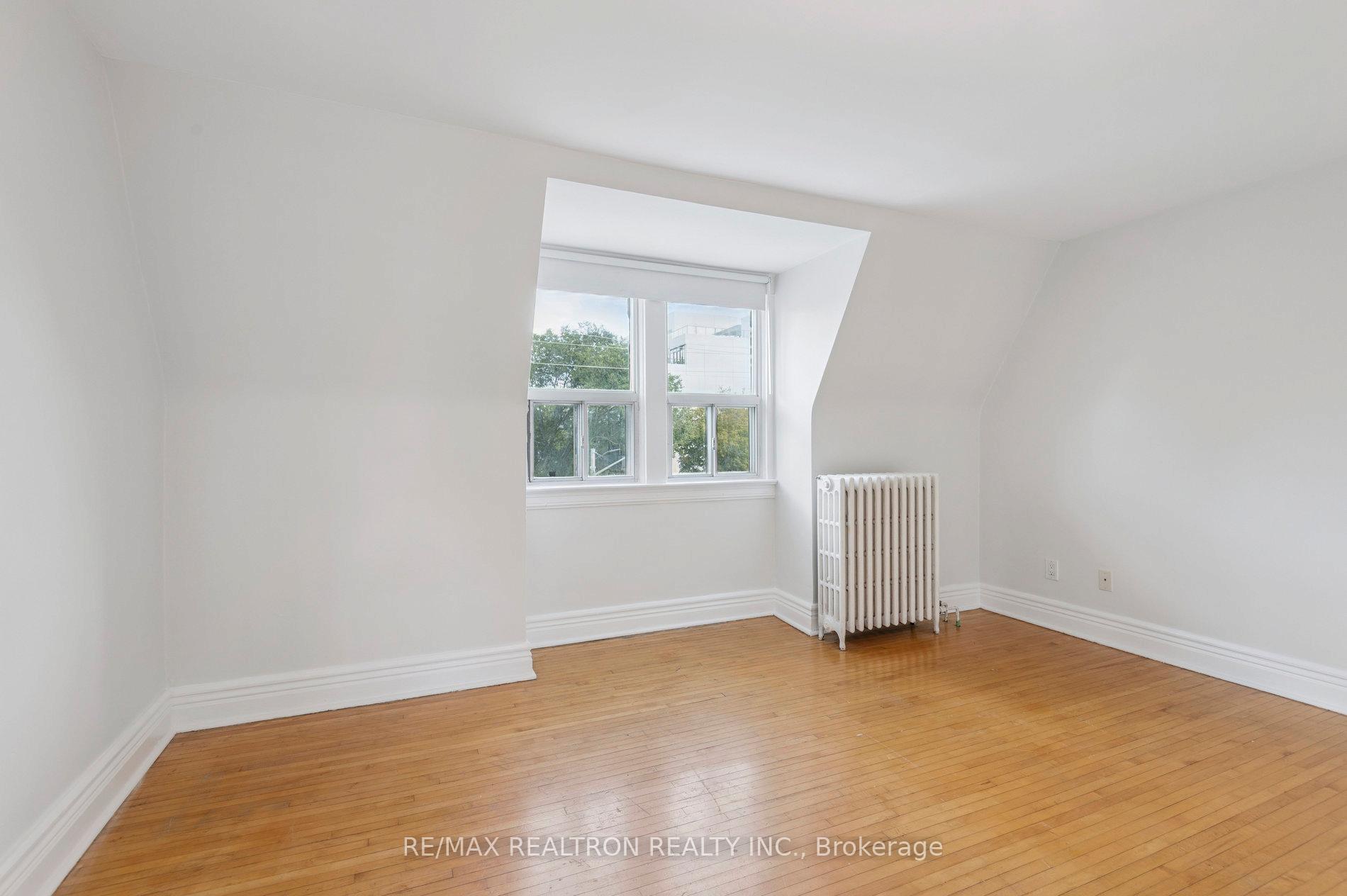 Photo 44 of 10 Coxwell Avenue, Toronto, Greenwood-Coxwell — HOMEH
