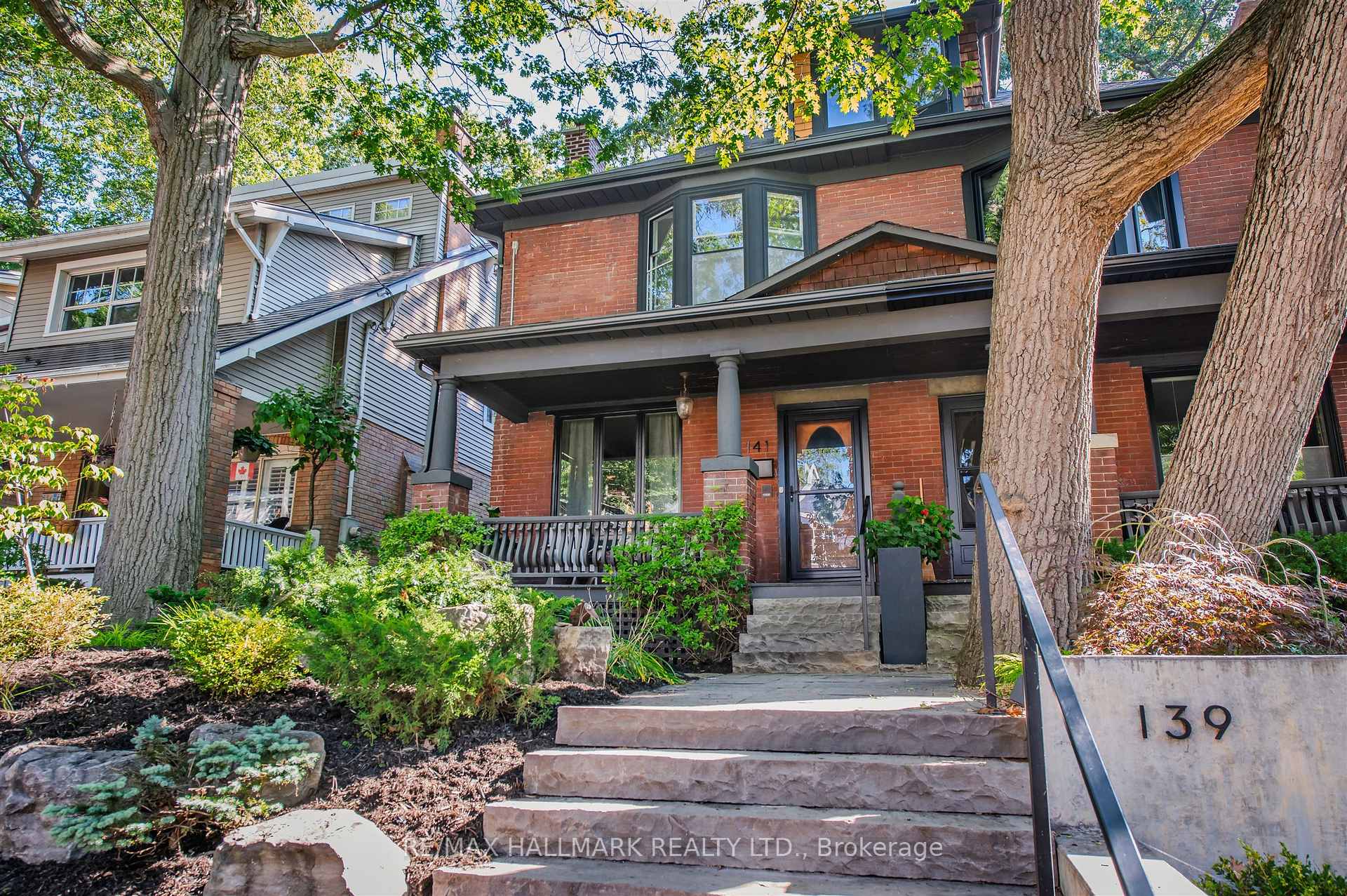 Photo 2 of 141 Willow Avenue, Toronto, The Beaches — HOMEH