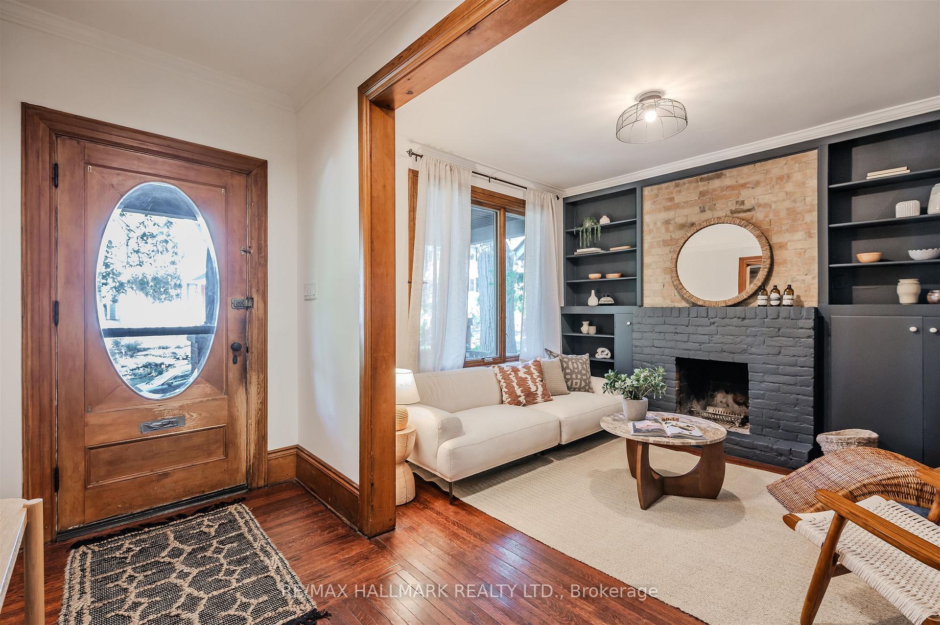 Photo 6 of 141 Willow Avenue, Toronto, The Beaches — HOMEH