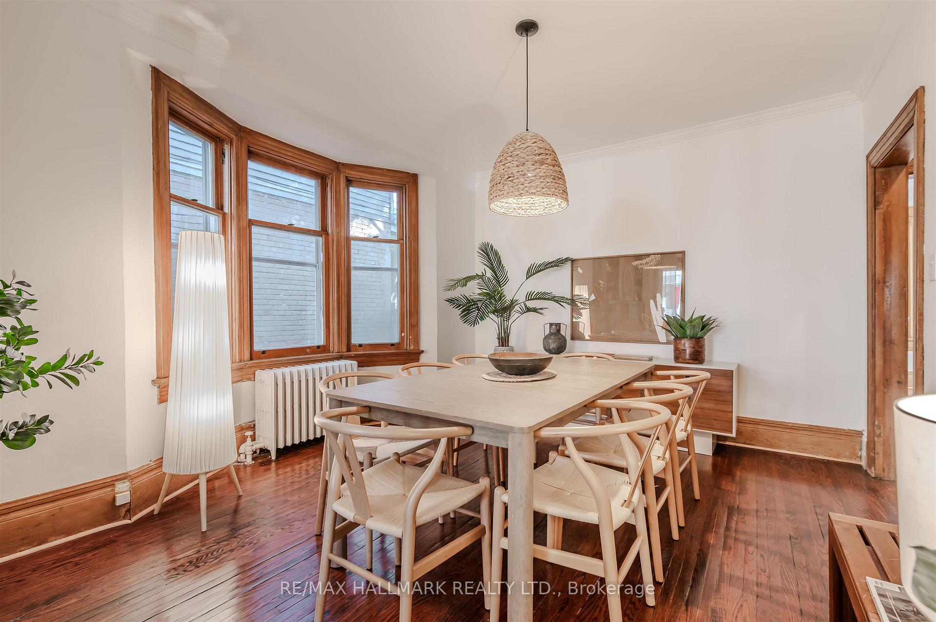 Photo 10 of 141 Willow Avenue, Toronto, The Beaches — HOMEH