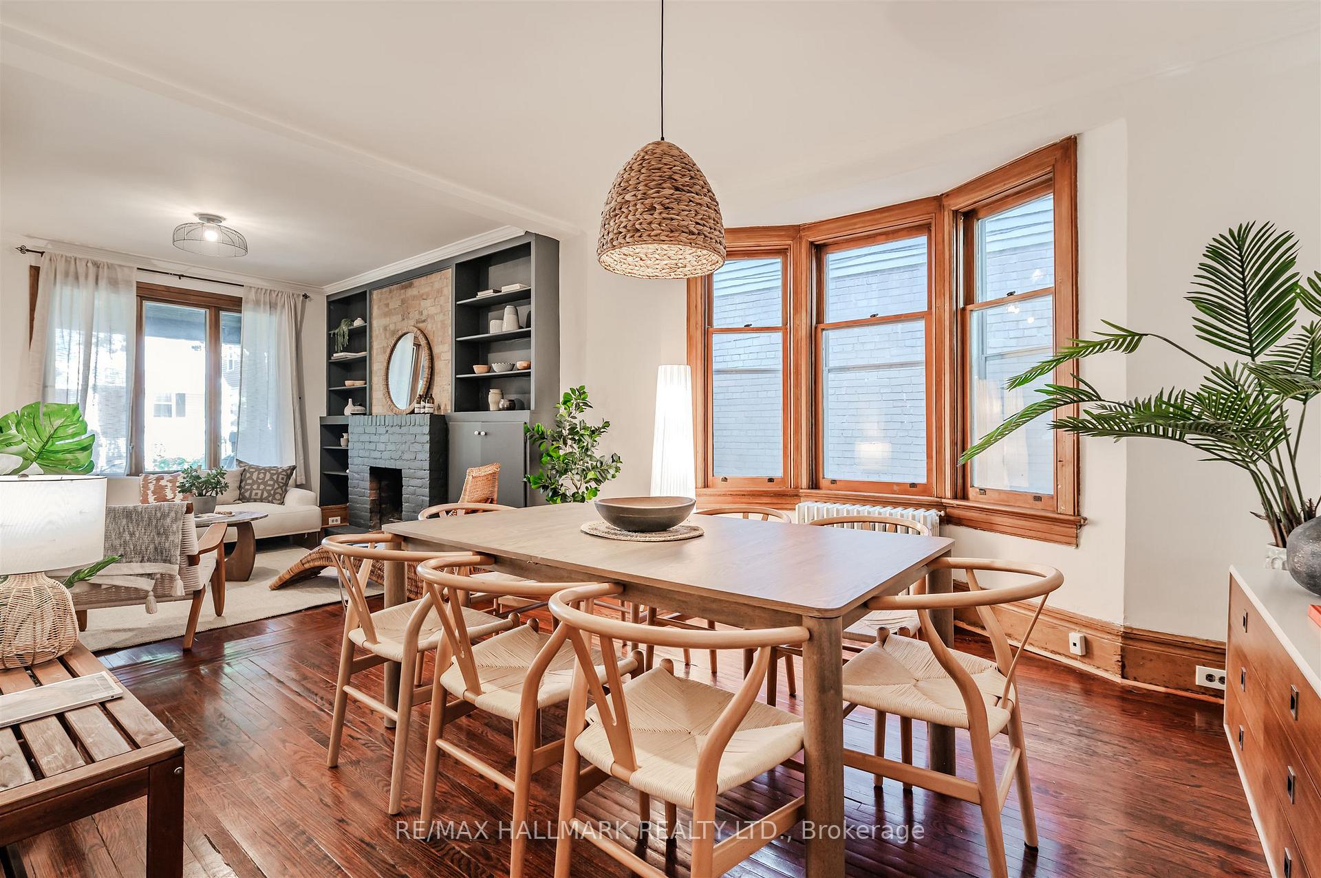 Photo 11 of 141 Willow Avenue, Toronto, The Beaches — HOMEH