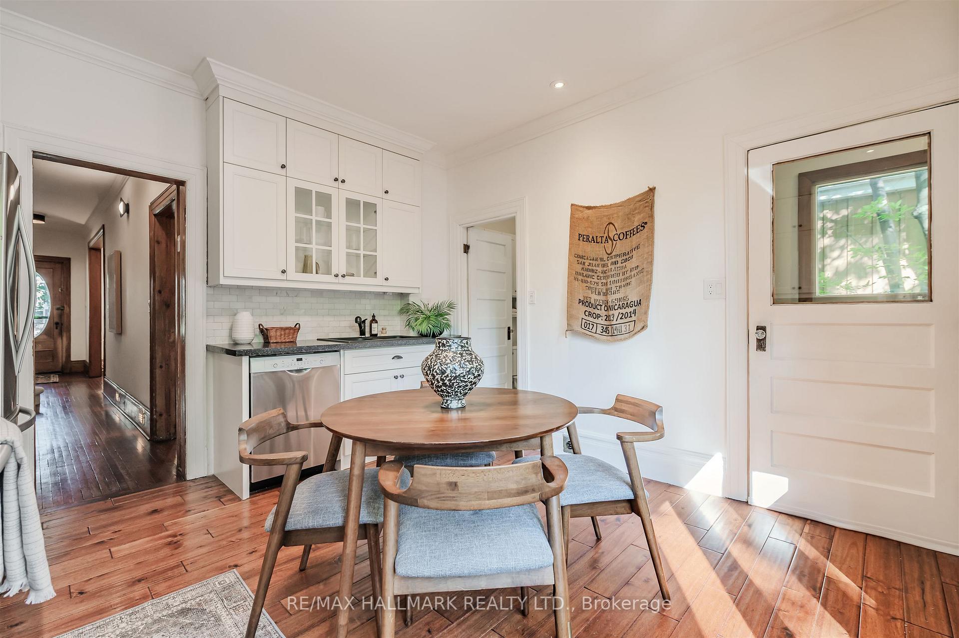Photo 15 of 141 Willow Avenue, Toronto, The Beaches — HOMEH