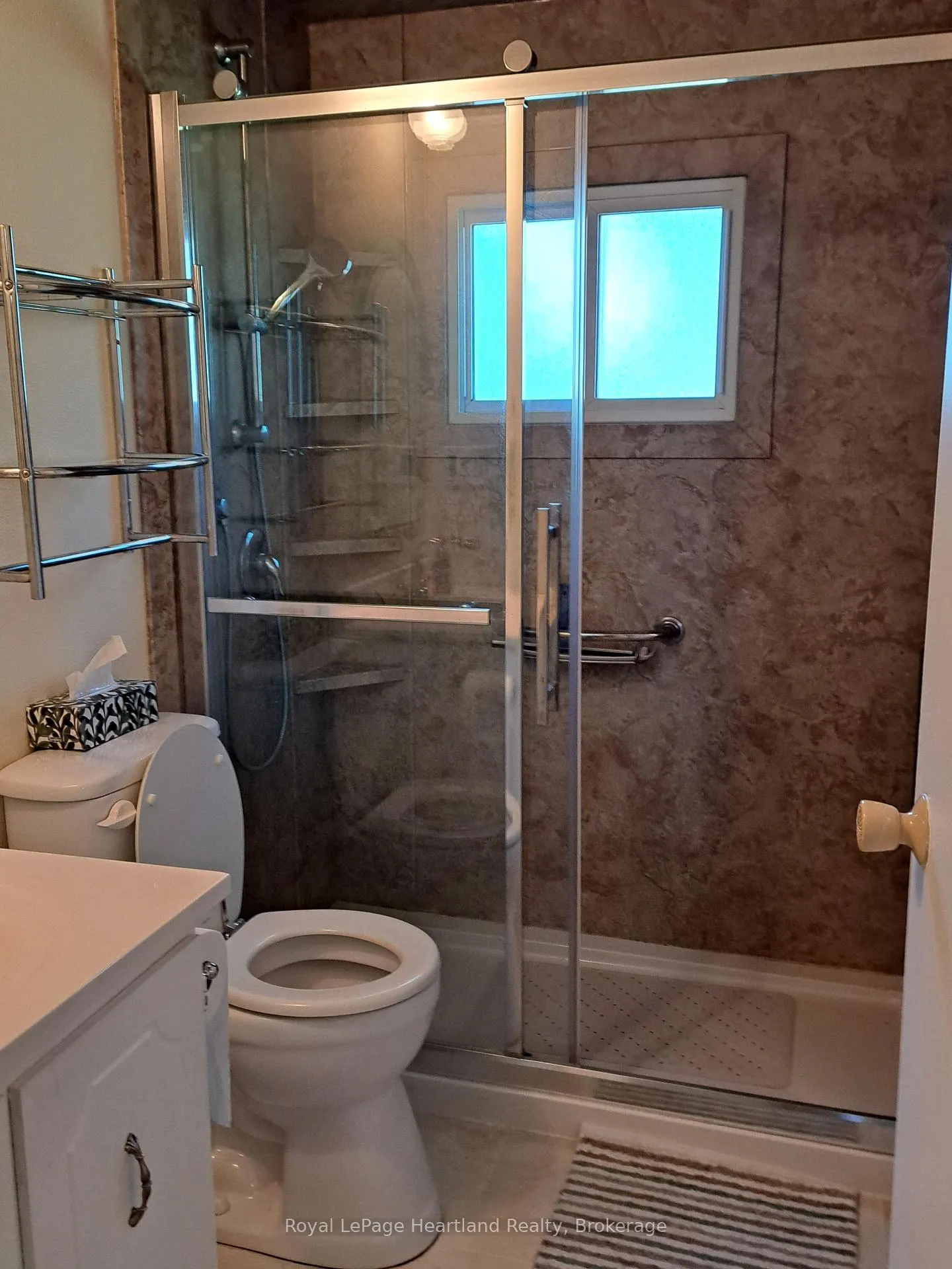Photo 6 of 21 Velma Street, Strathroy-Caradoc, SE — HOMEH