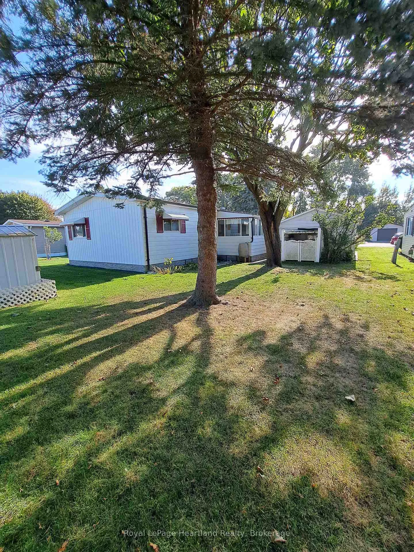 Photo 11 of 21 Velma Street, Strathroy-Caradoc, SE — HOMEH