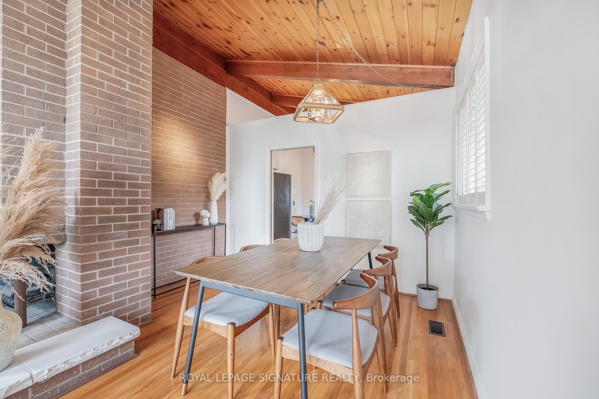 Photo 7 of 6 Lynn Gate Crescent, Scarborough, Tam O'Shanter-Sullivan — HOMEH
