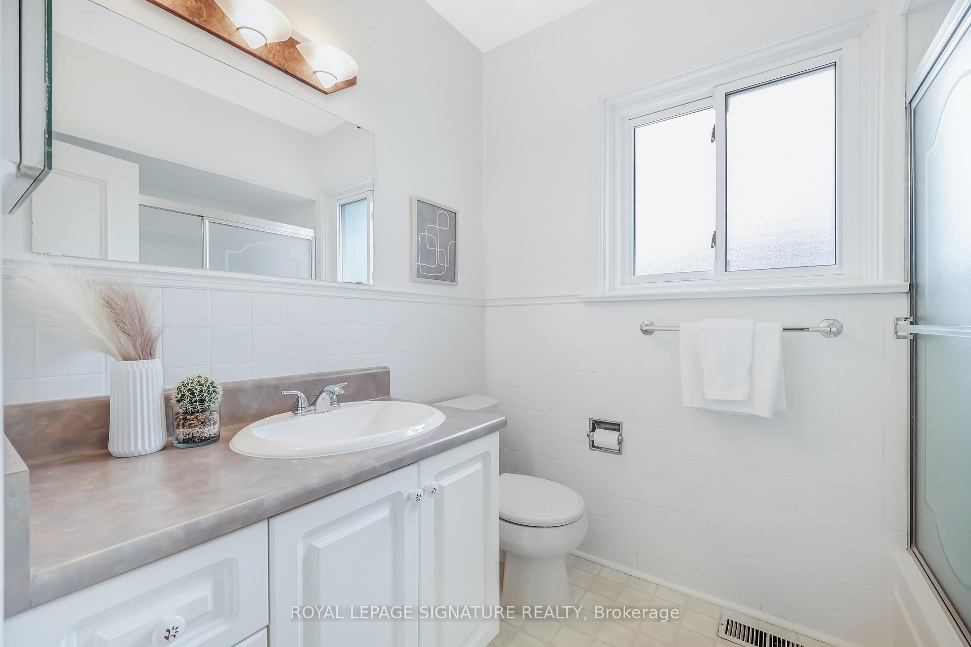 Photo 18 of 6 Lynn Gate Crescent, Scarborough, Tam O'Shanter-Sullivan — HOMEH
