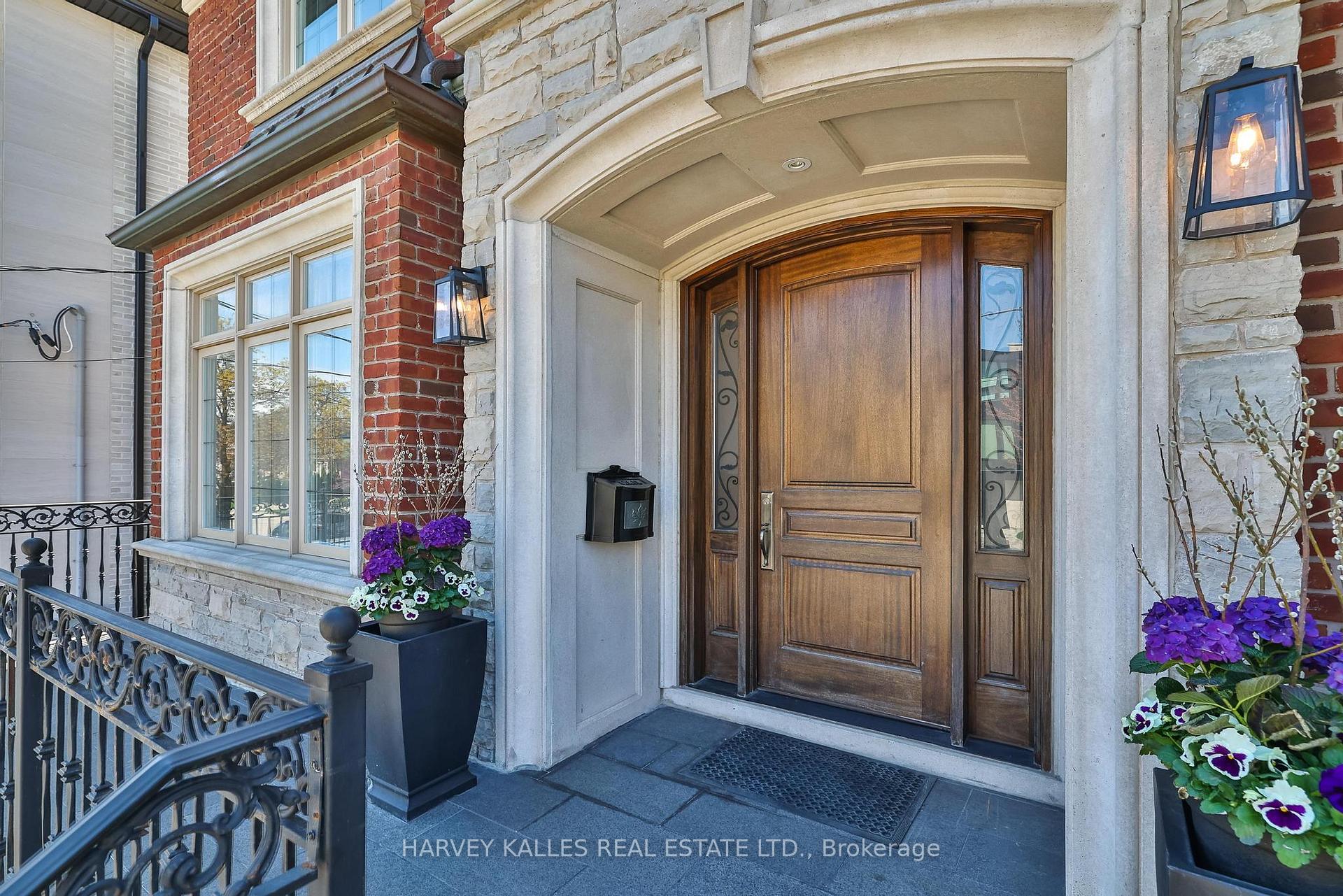 Photo 3 of 189 Haddington Avenue, Toronto, Bedford Park-Nortown — HOMEH