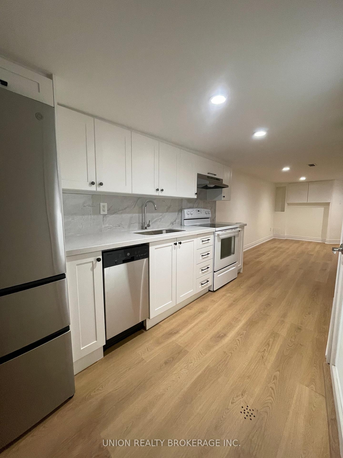 Photo 1 of Unit Lower, 244 Lee Avenue, Toronto, The Beaches — HOMEH