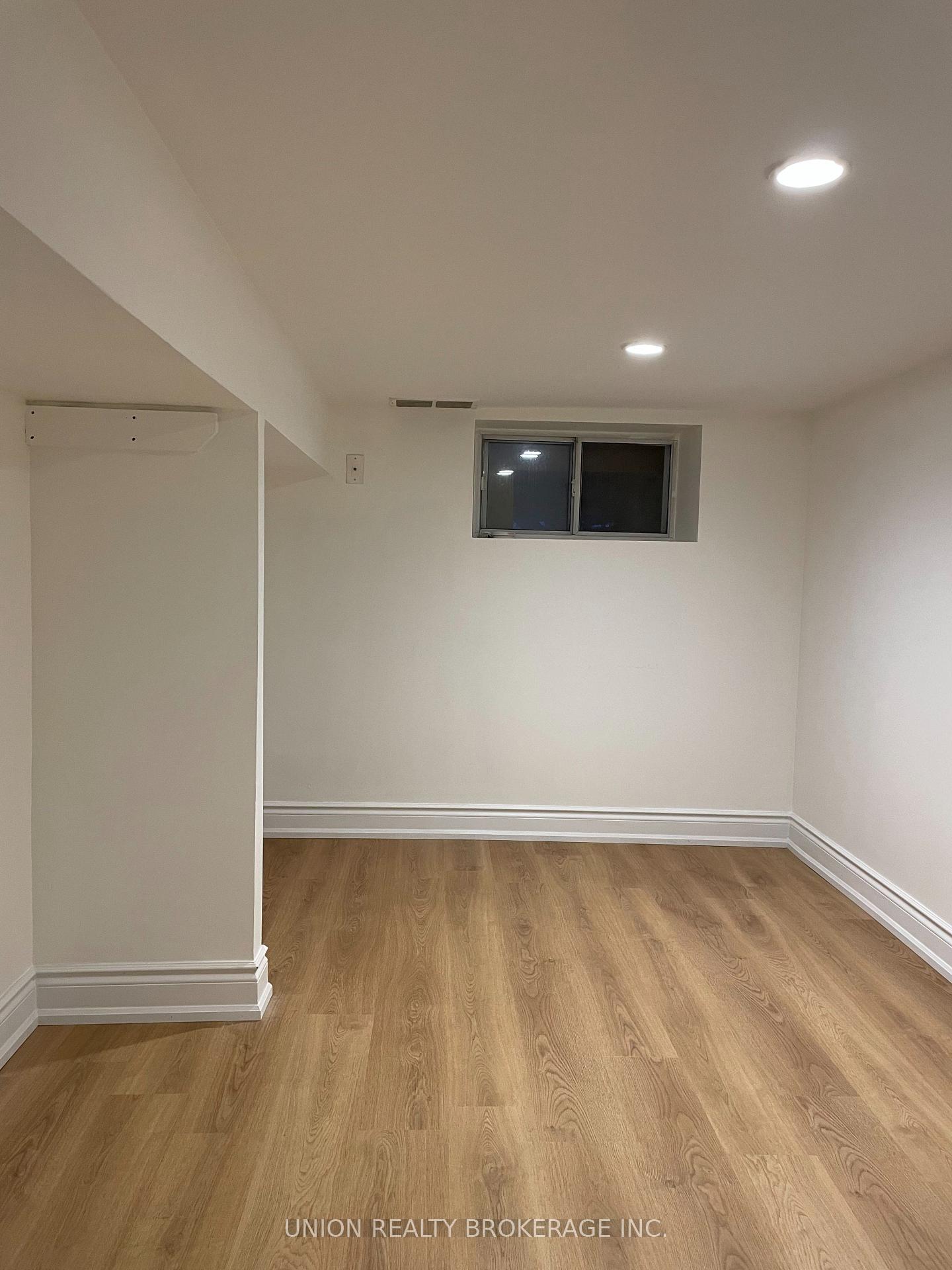 Photo 9 of Unit Lower, 244 Lee Avenue, Toronto, The Beaches — HOMEH