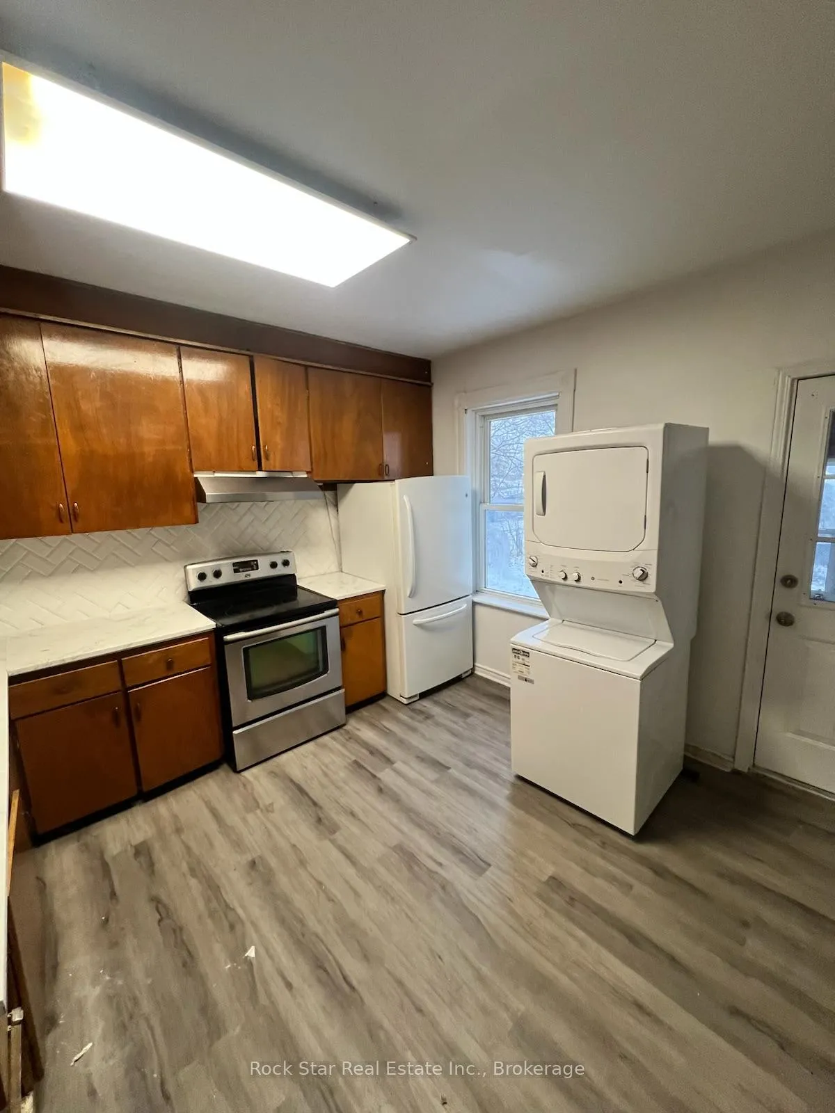 Photo 10 of 199 Lingham Street, Belleville, Belleville Ward — HOMEH