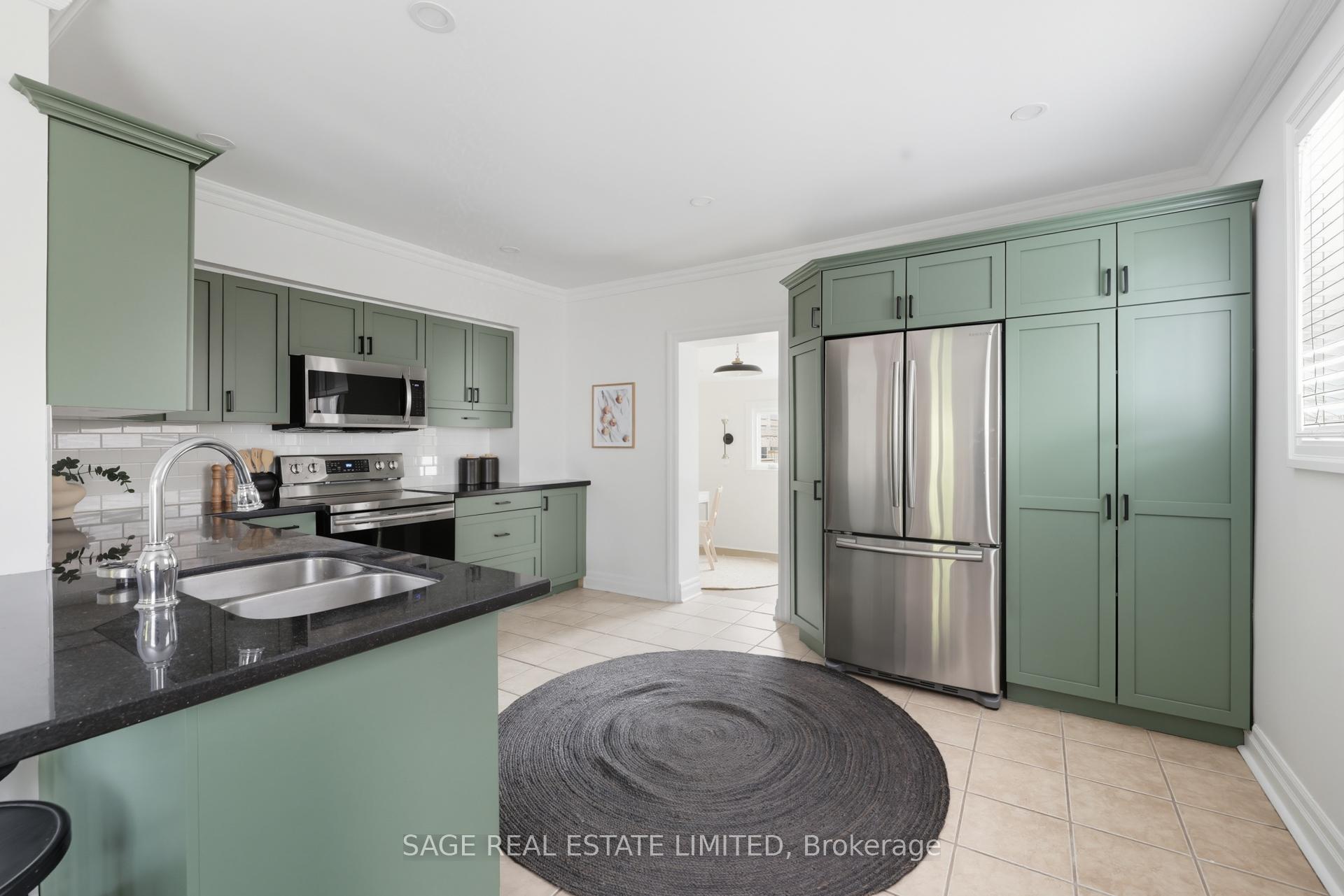 Photo 10 of 2021 Gerrard Street E, Toronto, East End-Danforth — HOMEH