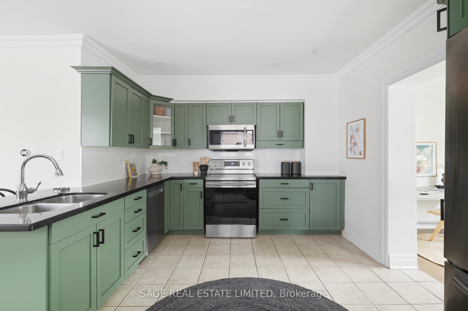 Photo 11 of 2021 Gerrard Street E, Toronto, East End-Danforth — HOMEH