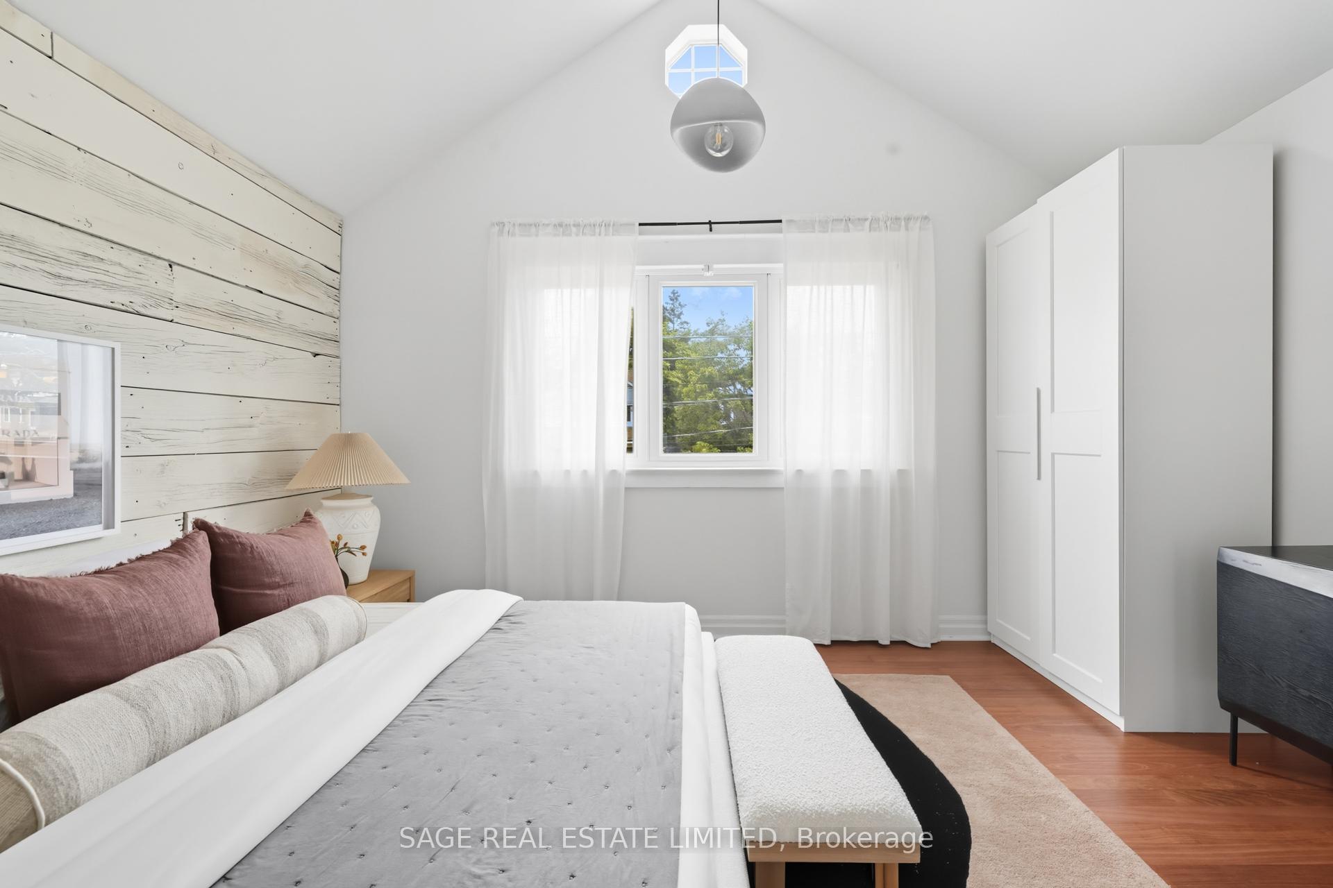 Photo 23 of 2021 Gerrard Street E, Toronto, East End-Danforth — HOMEH