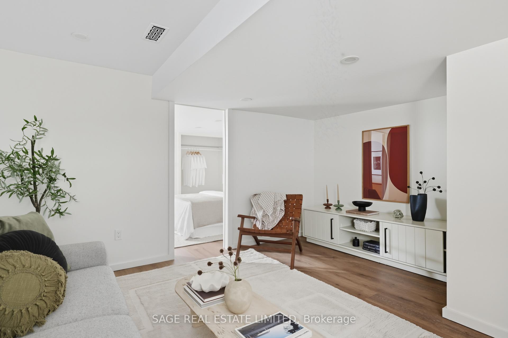Photo 31 of 2021 Gerrard Street E, Toronto, East End-Danforth — HOMEH