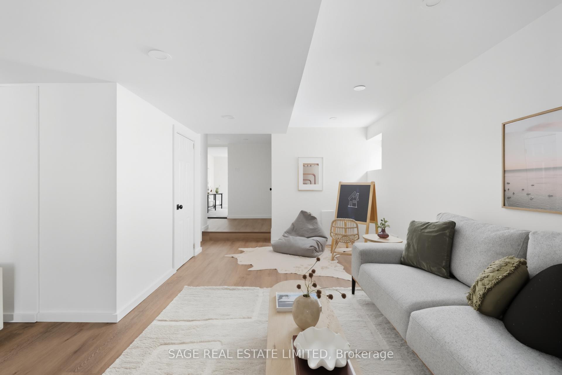 Photo 32 of 2021 Gerrard Street E, Toronto, East End-Danforth — HOMEH