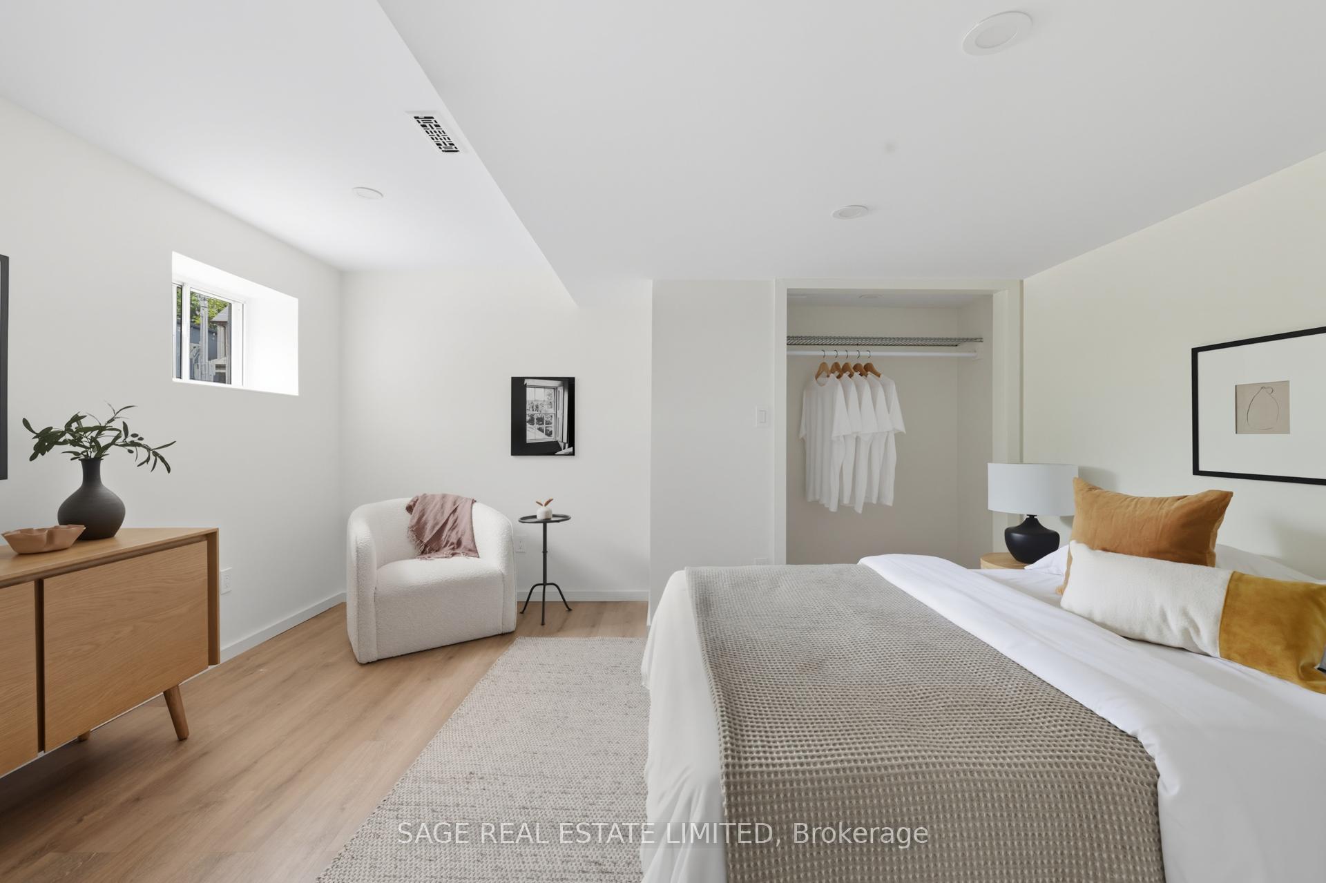 Photo 33 of 2021 Gerrard Street E, Toronto, East End-Danforth — HOMEH