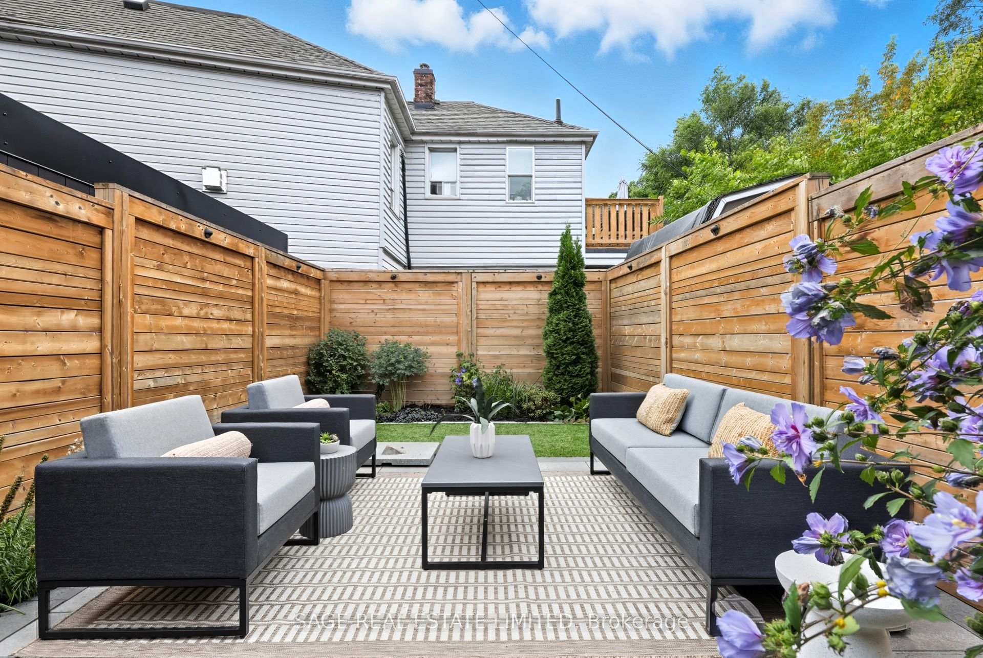 Photo 44 of 2021 Gerrard Street E, Toronto, East End-Danforth — HOMEH