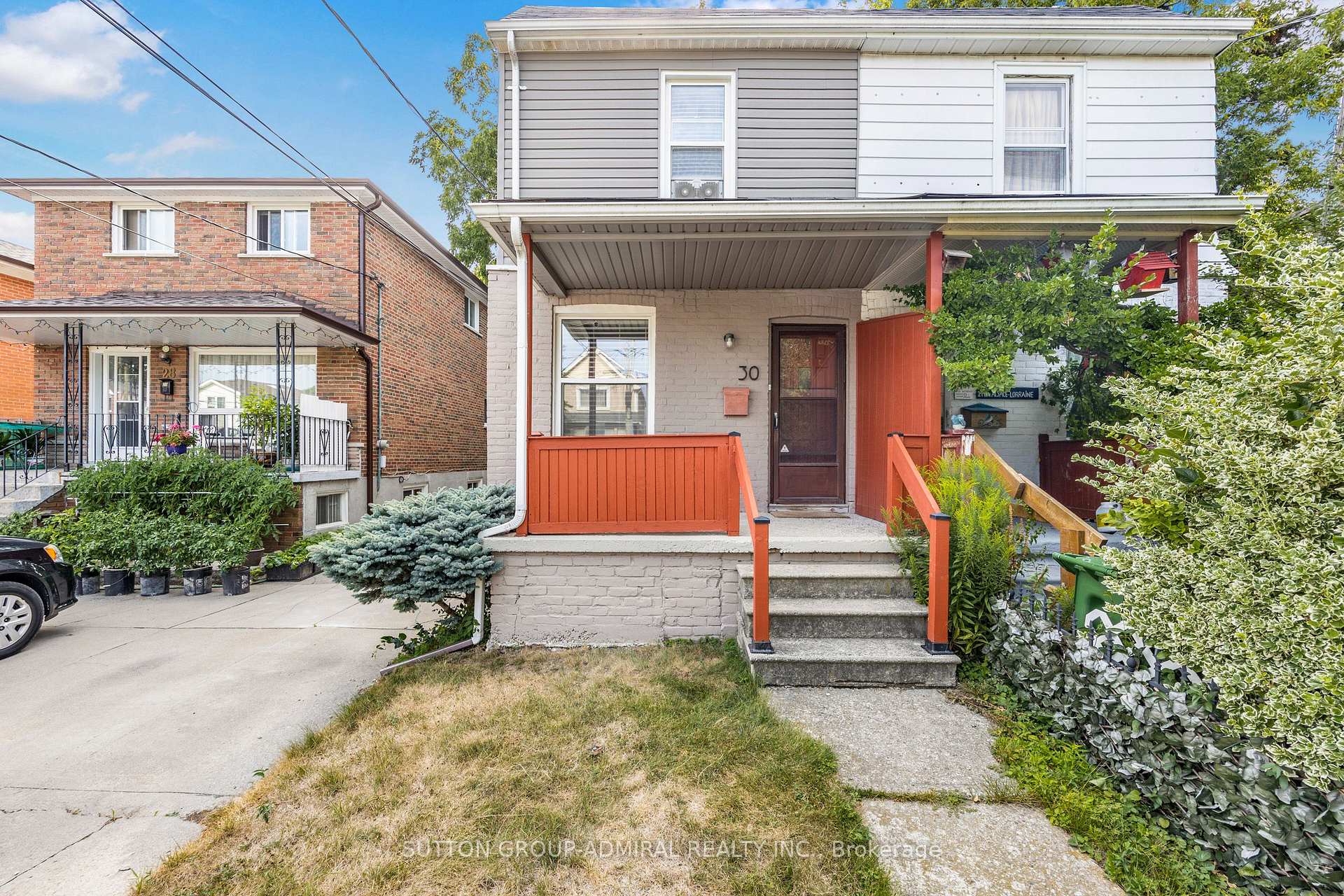 Photo 4 of 30 Everett Crescent, Toronto, Woodbine-Lumsden — HOMEH