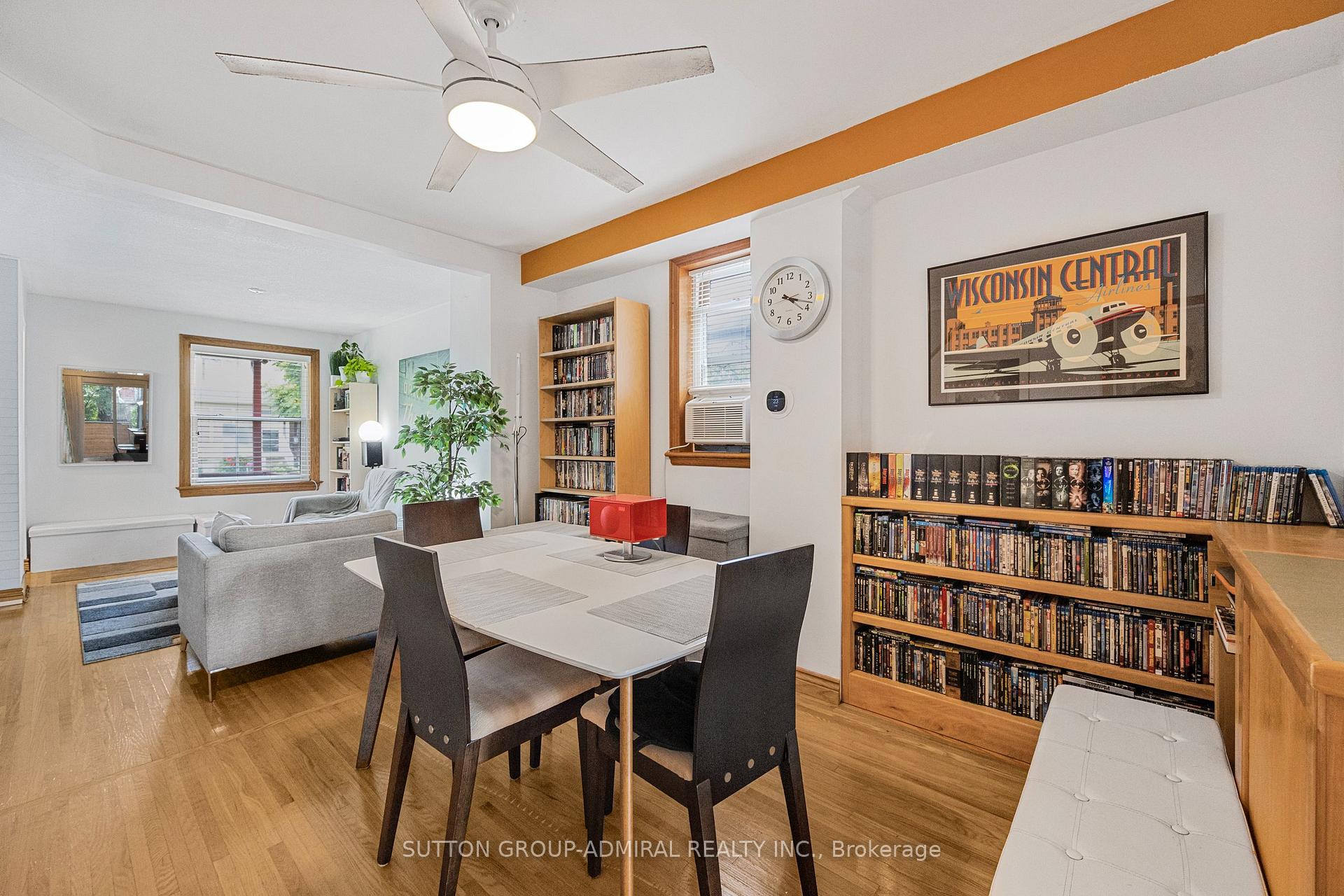 Photo 7 of 30 Everett Crescent, Toronto, Woodbine-Lumsden — HOMEH