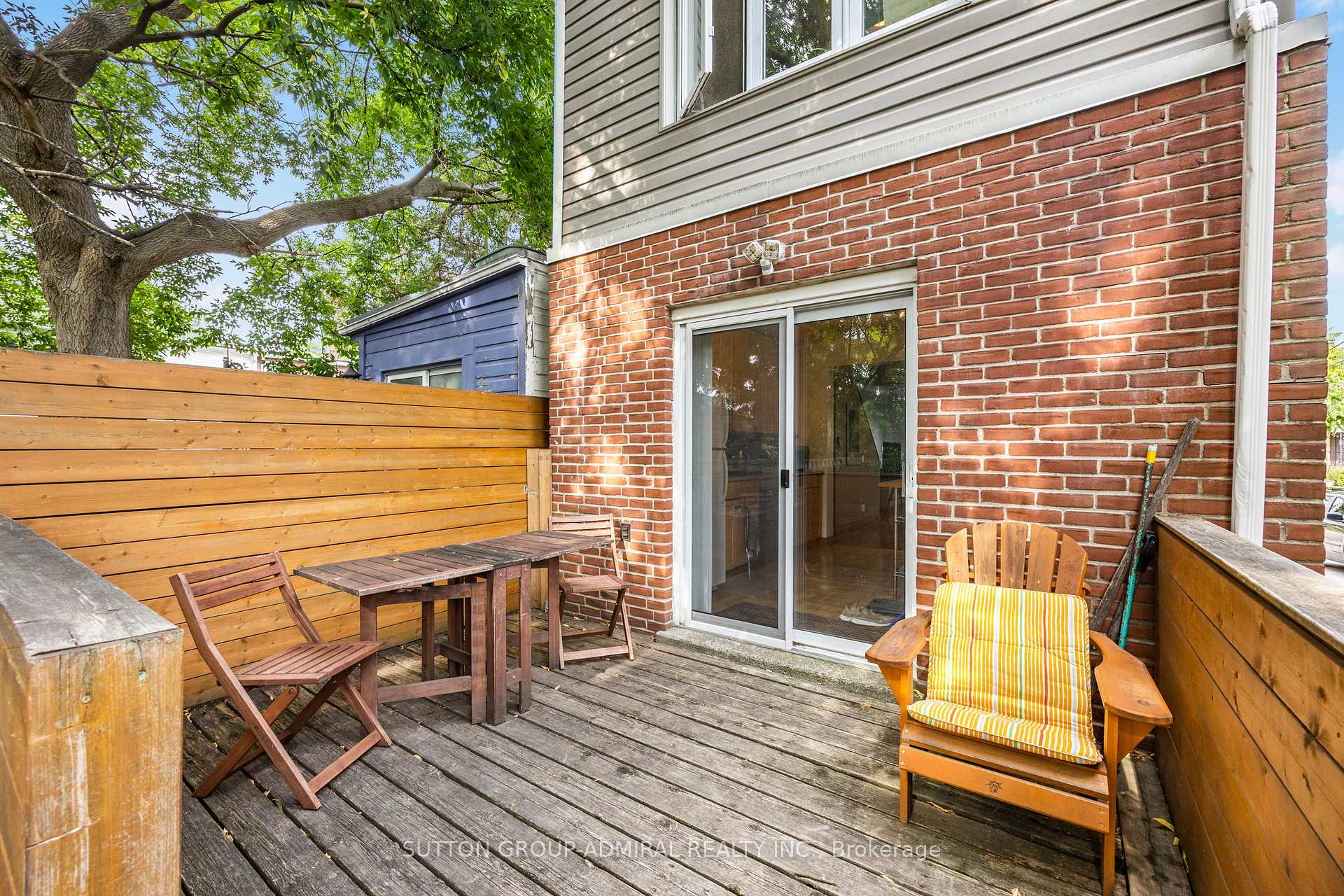 Photo 22 of 30 Everett Crescent, Toronto, Woodbine-Lumsden — HOMEH