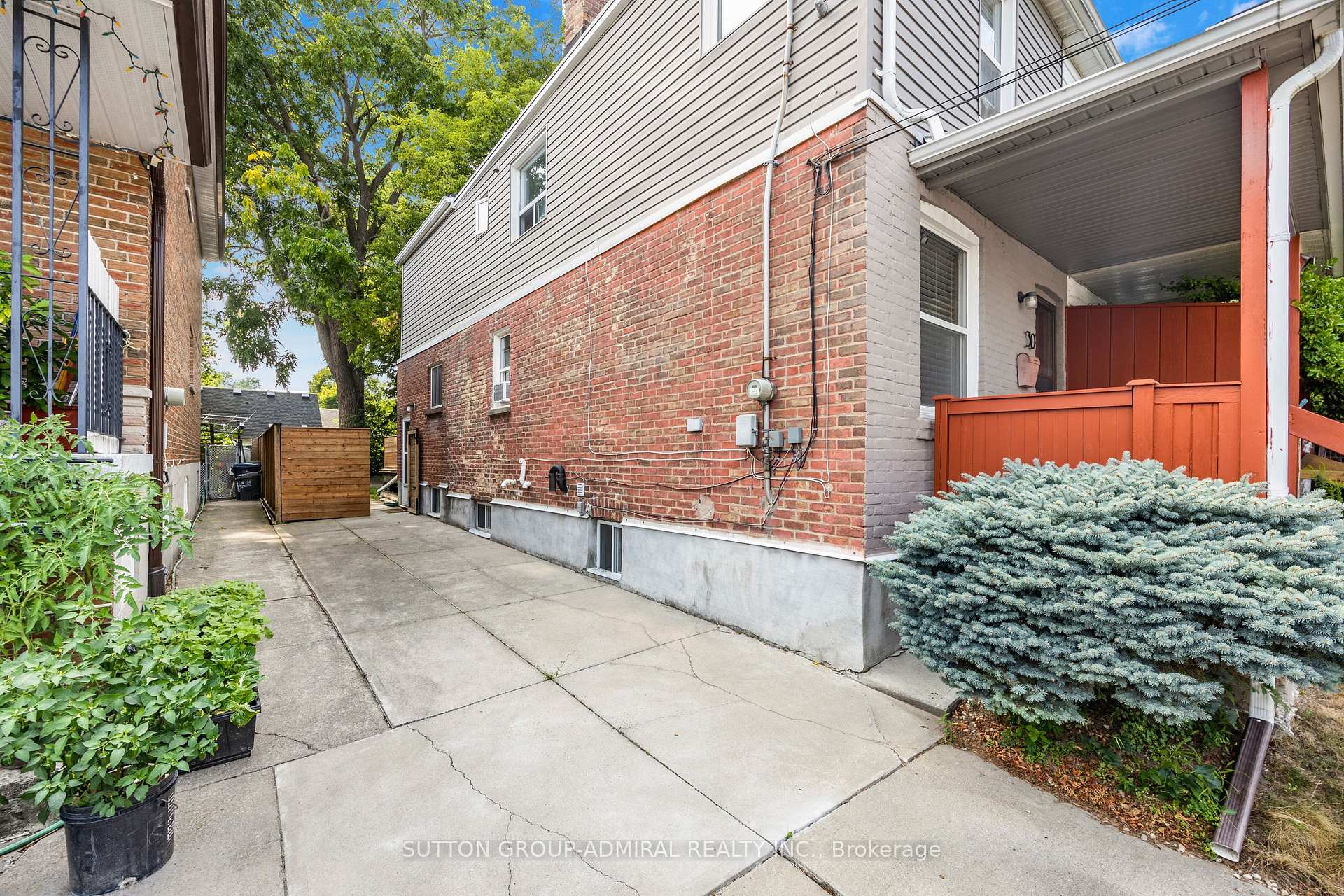 Photo 26 of 30 Everett Crescent, Toronto, Woodbine-Lumsden — HOMEH