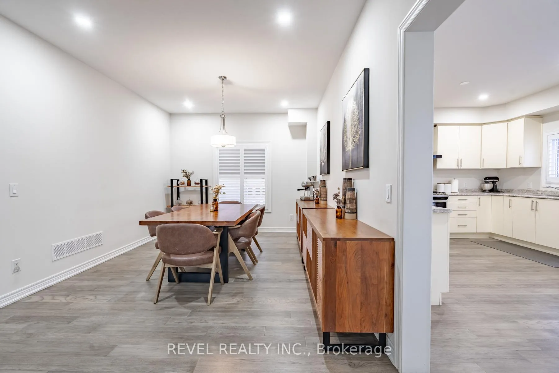 Photo 8 of 32 Barker Parkway, Thorold, Rolling Meadows — HOMEH