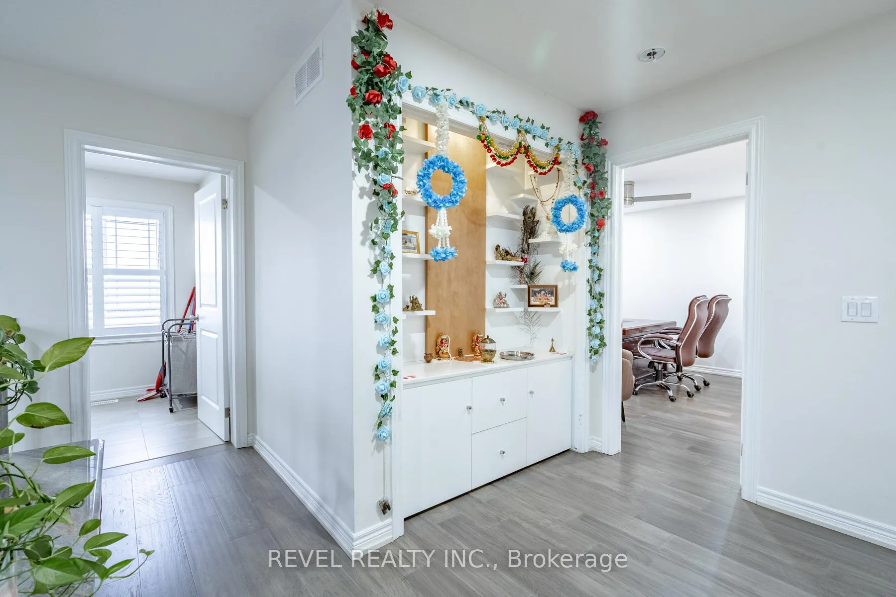 Photo 21 of 32 Barker Parkway, Thorold, Rolling Meadows — HOMEH