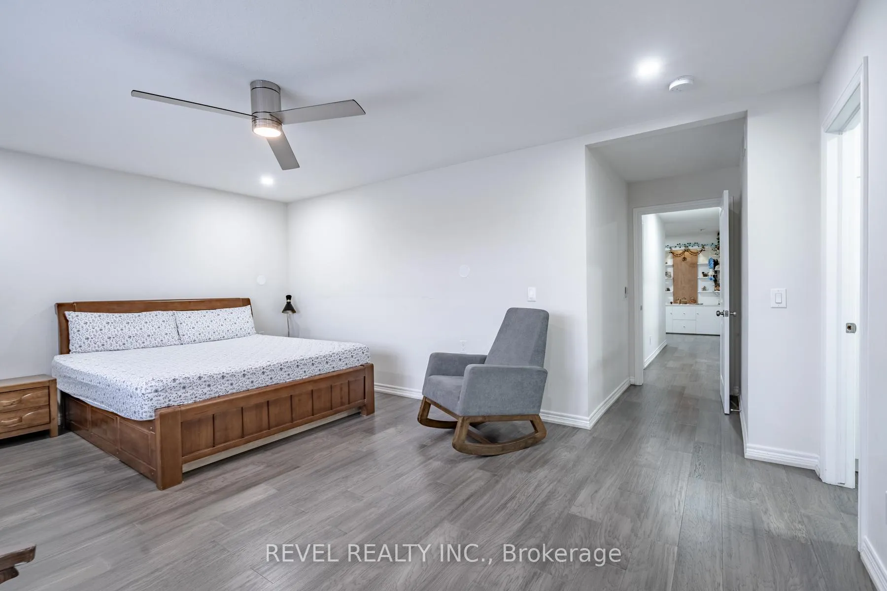 Photo 40 of 32 Barker Parkway, Thorold, Rolling Meadows — HOMEH