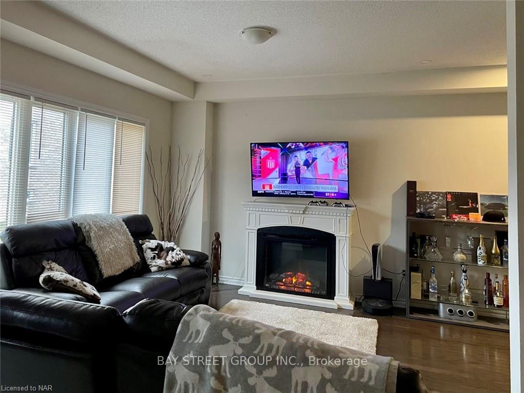 Photo 3 of 11 Palace Street, Thorold, Thorold Downtown — HOMEH