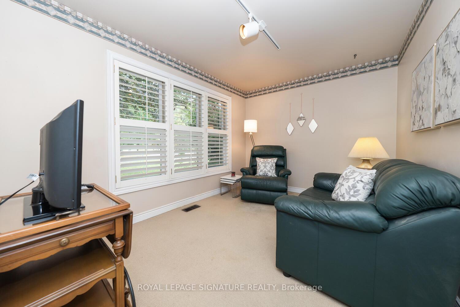 Photo 4 of 60 Tidefall Drive, Scarborough, L'Amoreaux — HOMEH