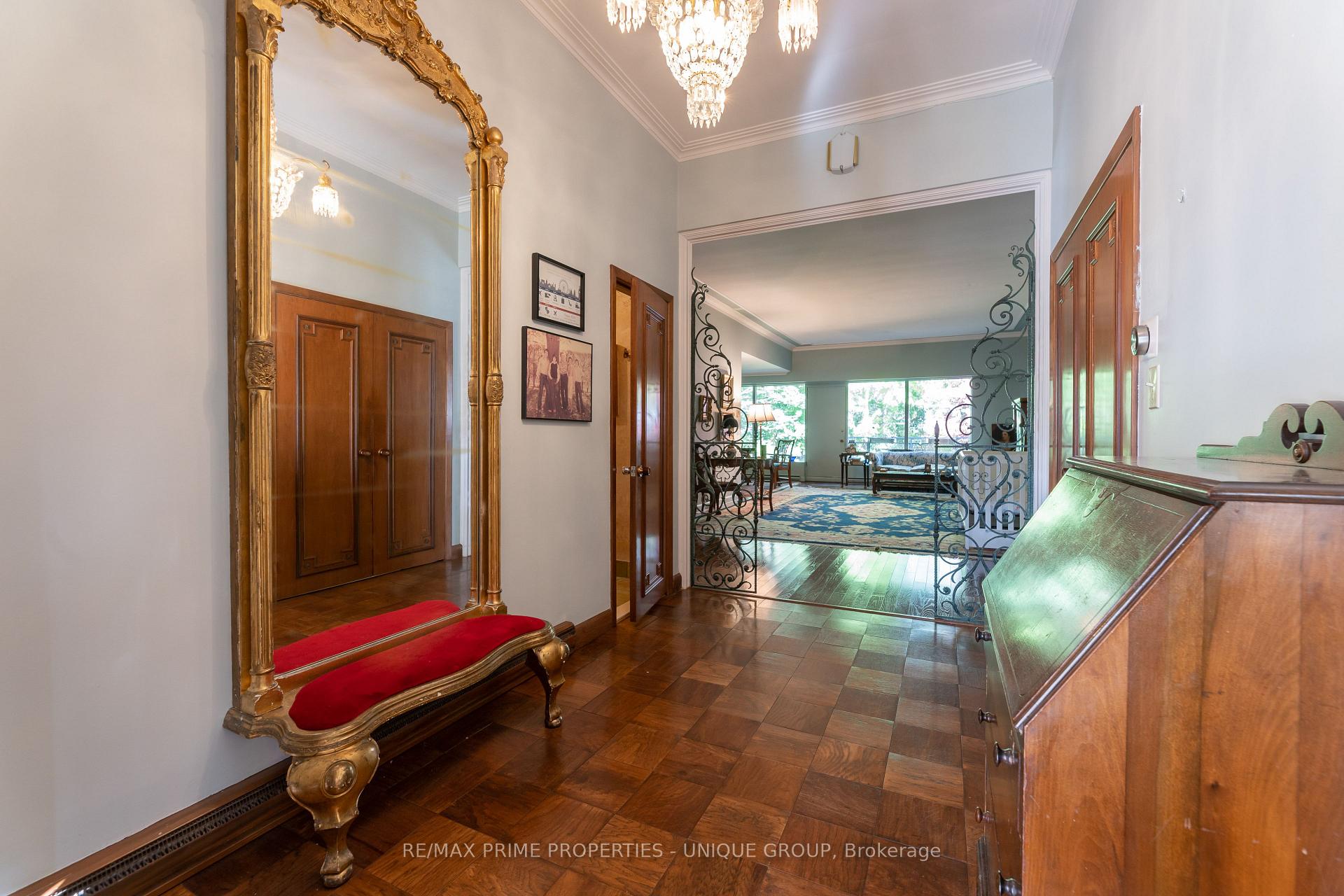 Photo 5 of 86 Prue Avenue, Toronto, Englemount-Lawrence — HOMEH