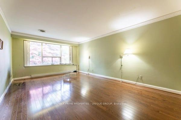 Photo 6 of 86 Prue Avenue, Toronto, Englemount-Lawrence — HOMEH