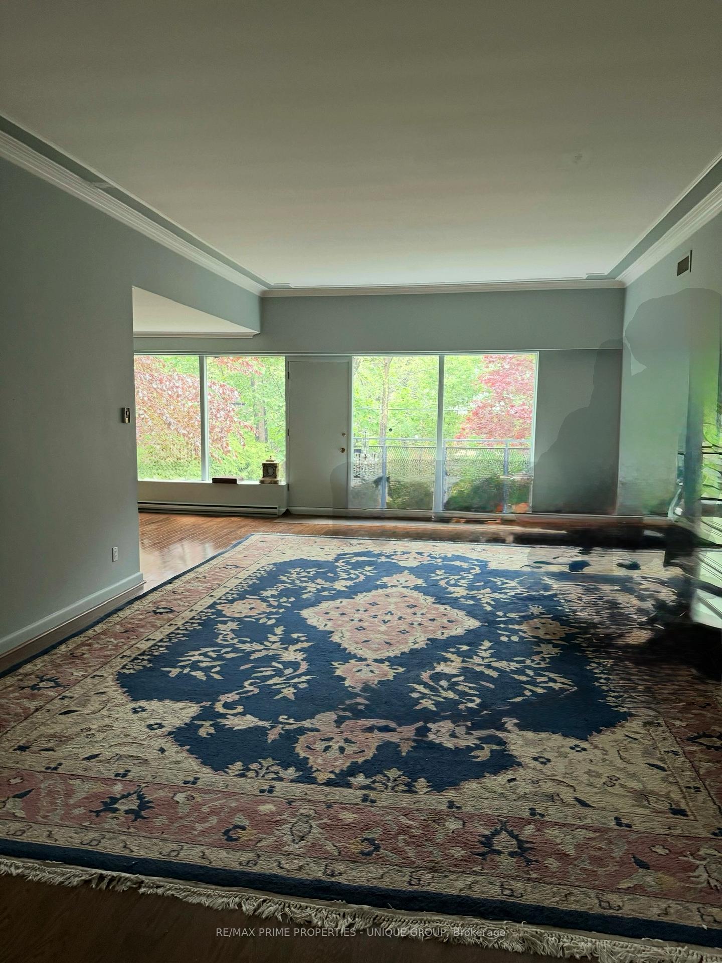 Photo 8 of 86 Prue Avenue, Toronto, Englemount-Lawrence — HOMEH