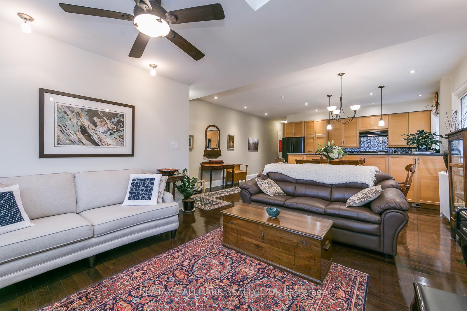 Photo 5 of Unit Upper, 33 Wineva Avenue, Toronto, The Beaches — HOMEH
