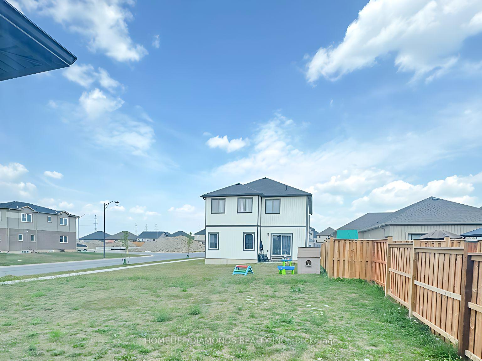 Photo 9 of 20 Barker Parkway, Thorold, Rolling Meadows — HOMEH