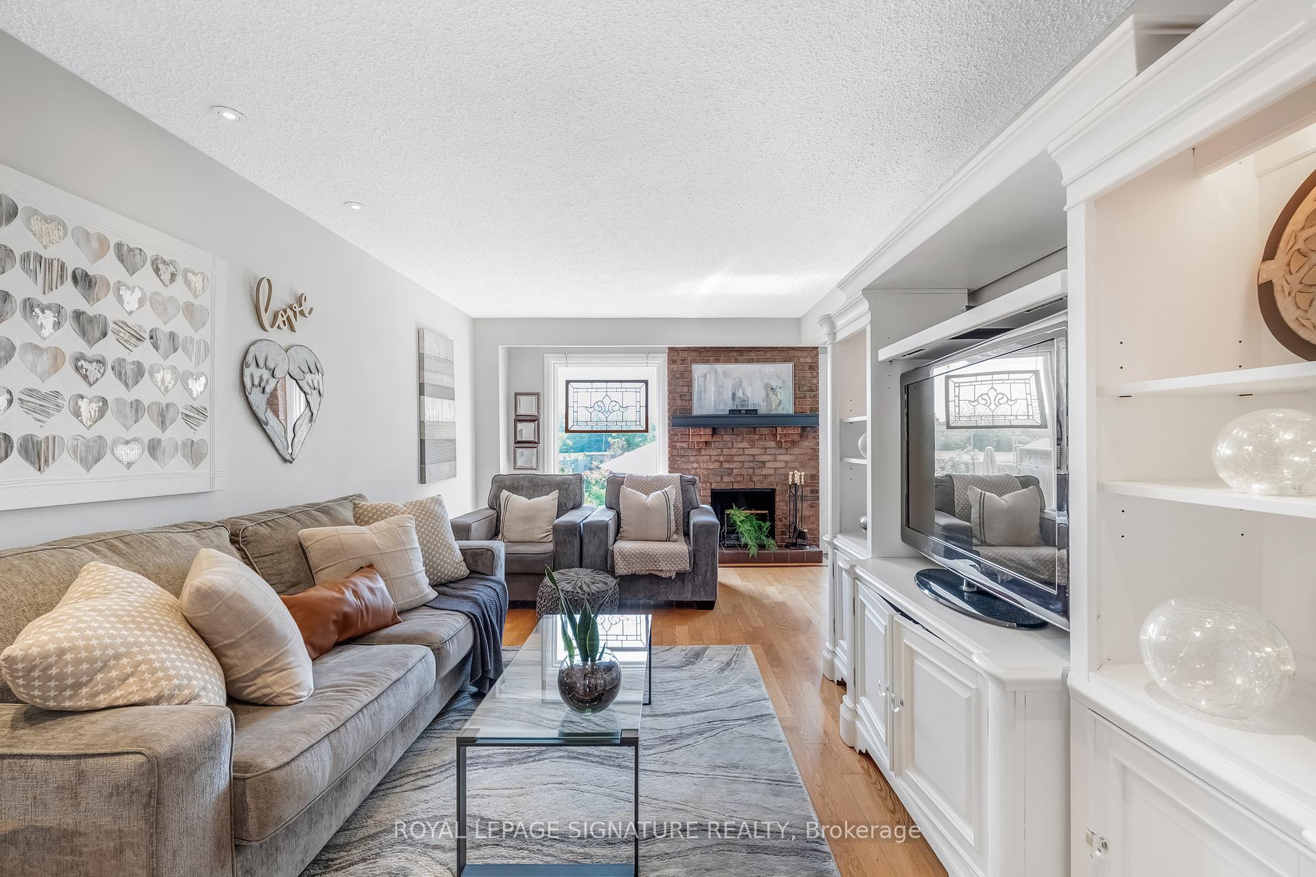 Photo 5 of 66 Springhouse Square, Scarborough, Steeles — HOMEH
