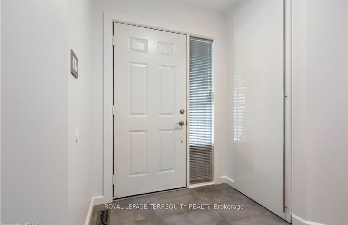 Photo 12 of 57 Parkview Drive, Thames Centre, Dorchester — HOMEH