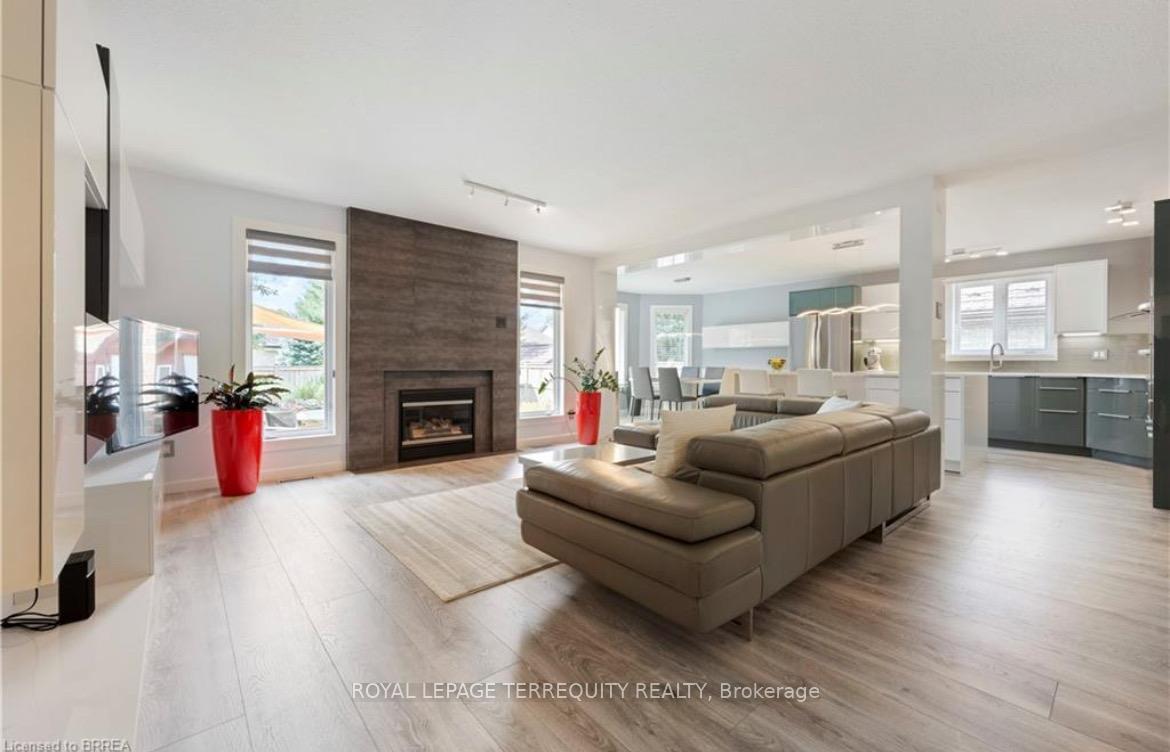 Photo 15 of 57 Parkview Drive, Thames Centre, Dorchester — HOMEH