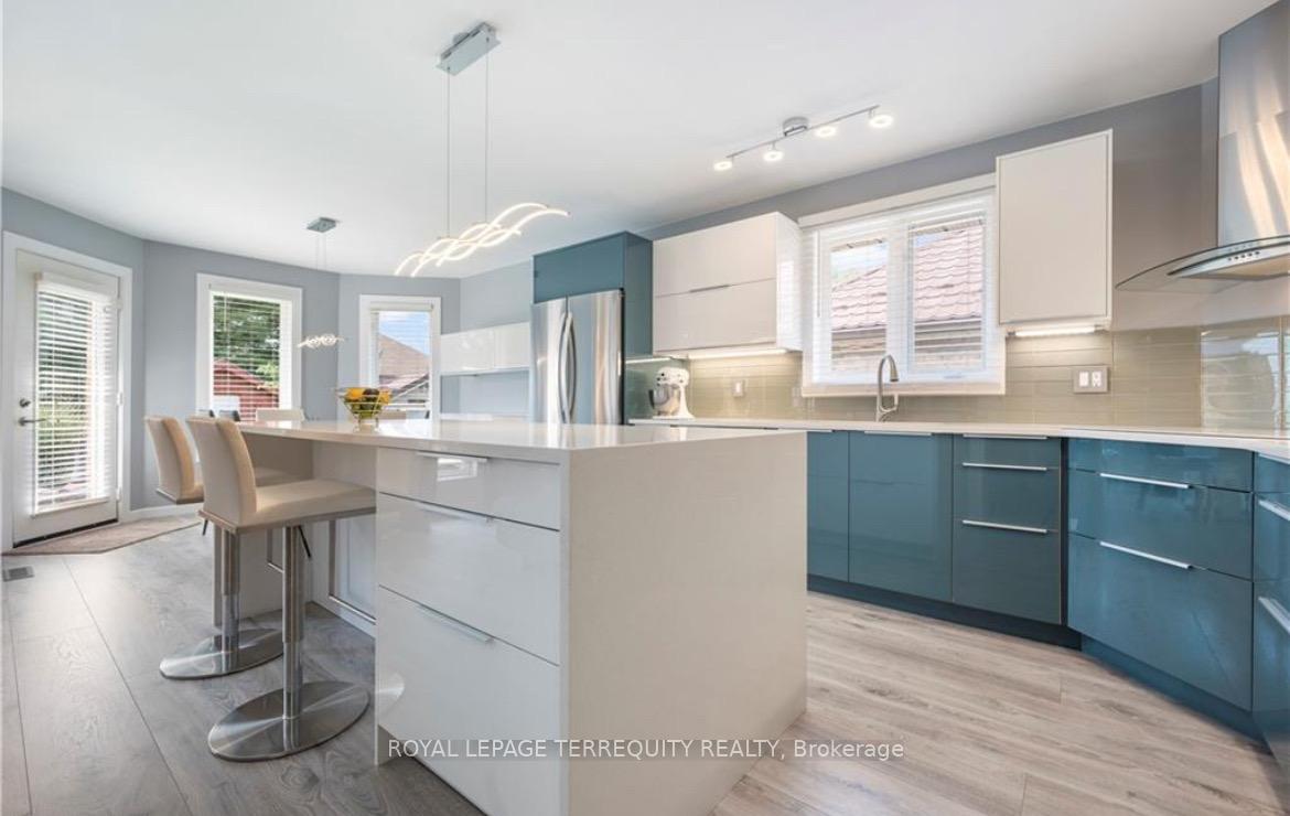 Photo 17 of 57 Parkview Drive, Thames Centre, Dorchester — HOMEH