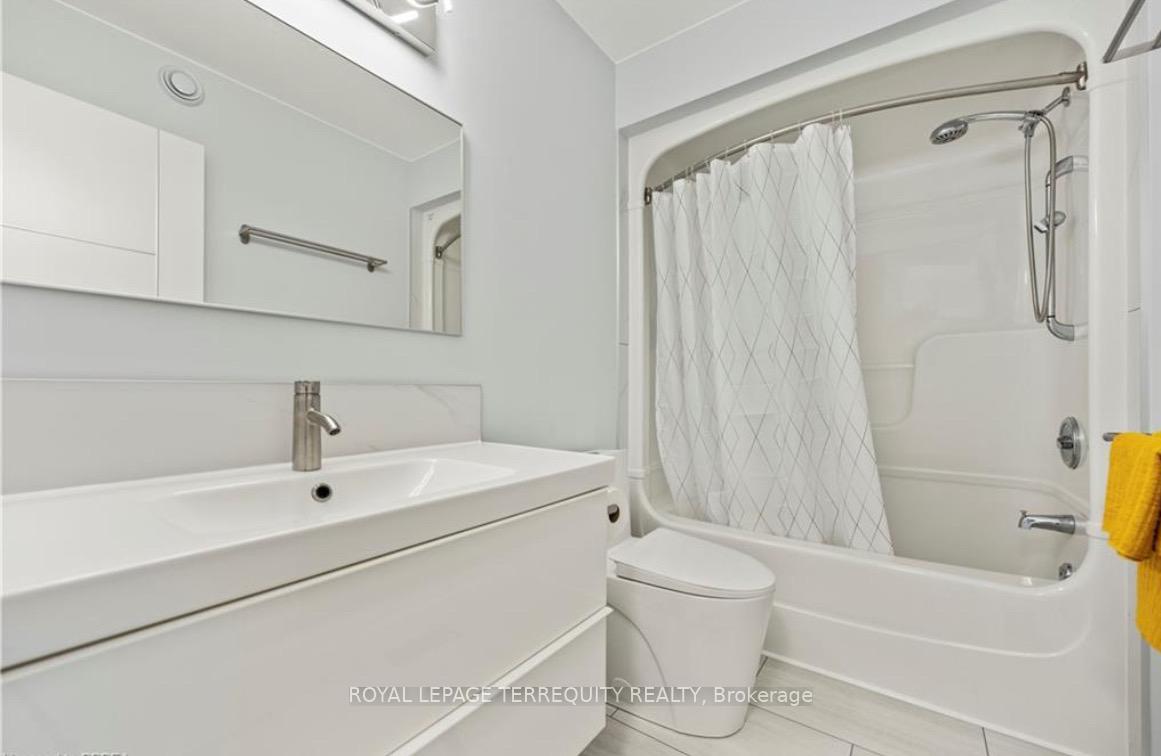 Photo 20 of 57 Parkview Drive, Thames Centre, Dorchester — HOMEH