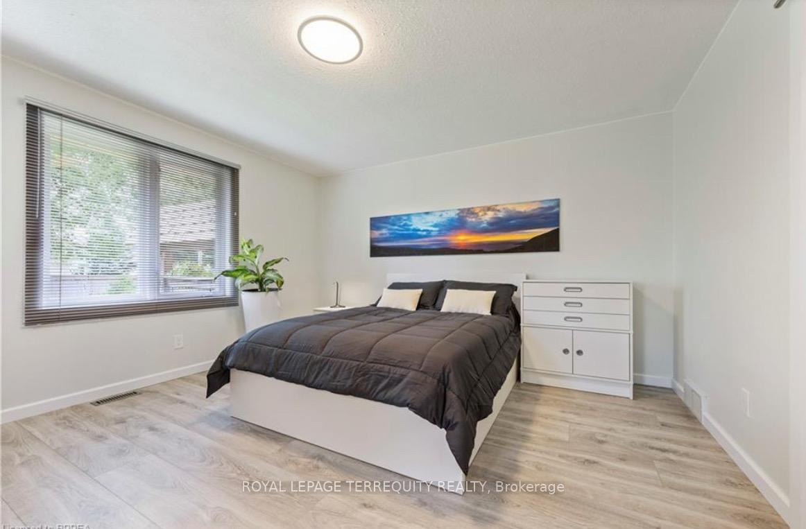 Photo 21 of 57 Parkview Drive, Thames Centre, Dorchester — HOMEH