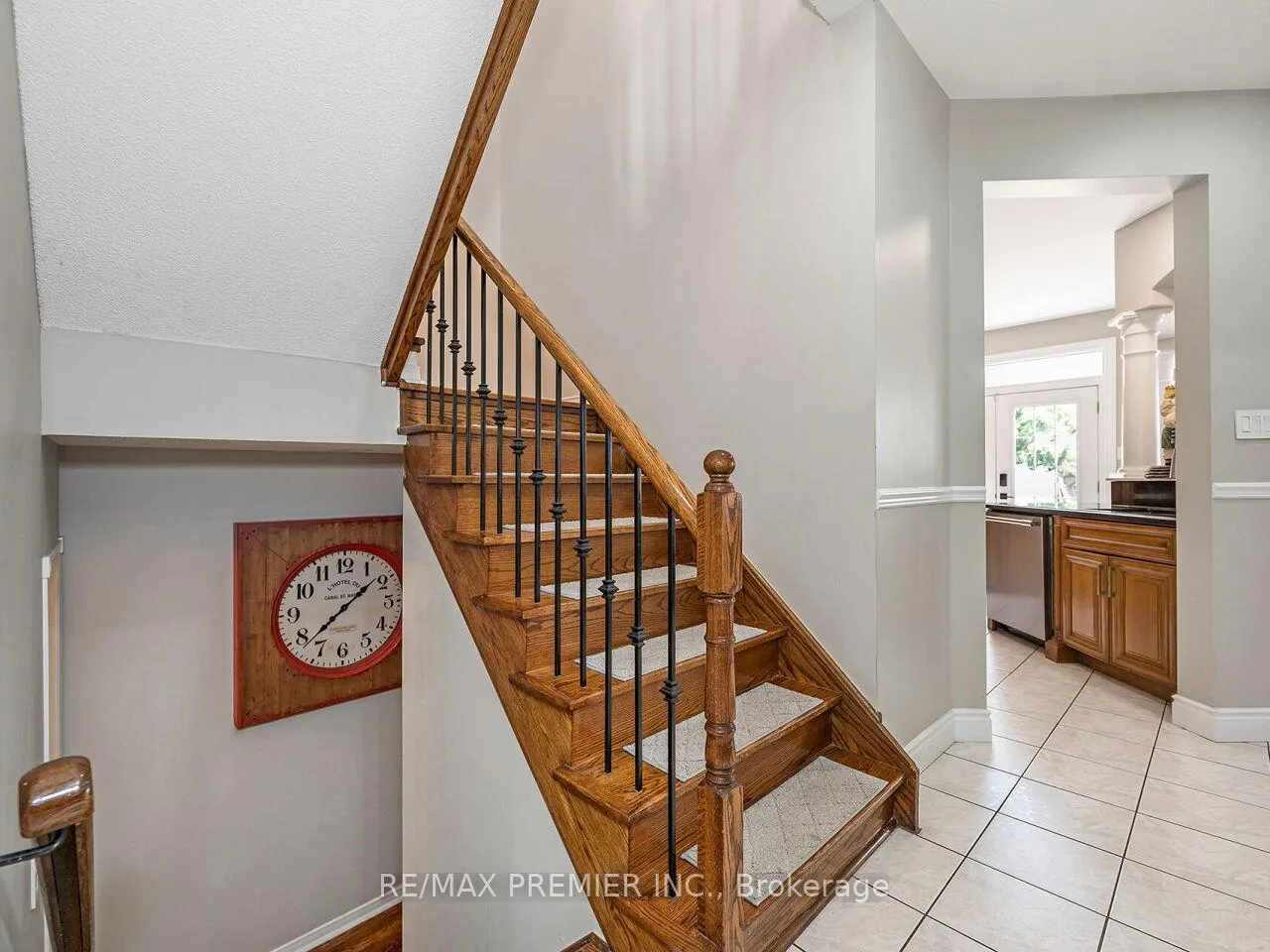 Photo 21 of 19 Medley Court, Vaughan, Maple — HOMEH