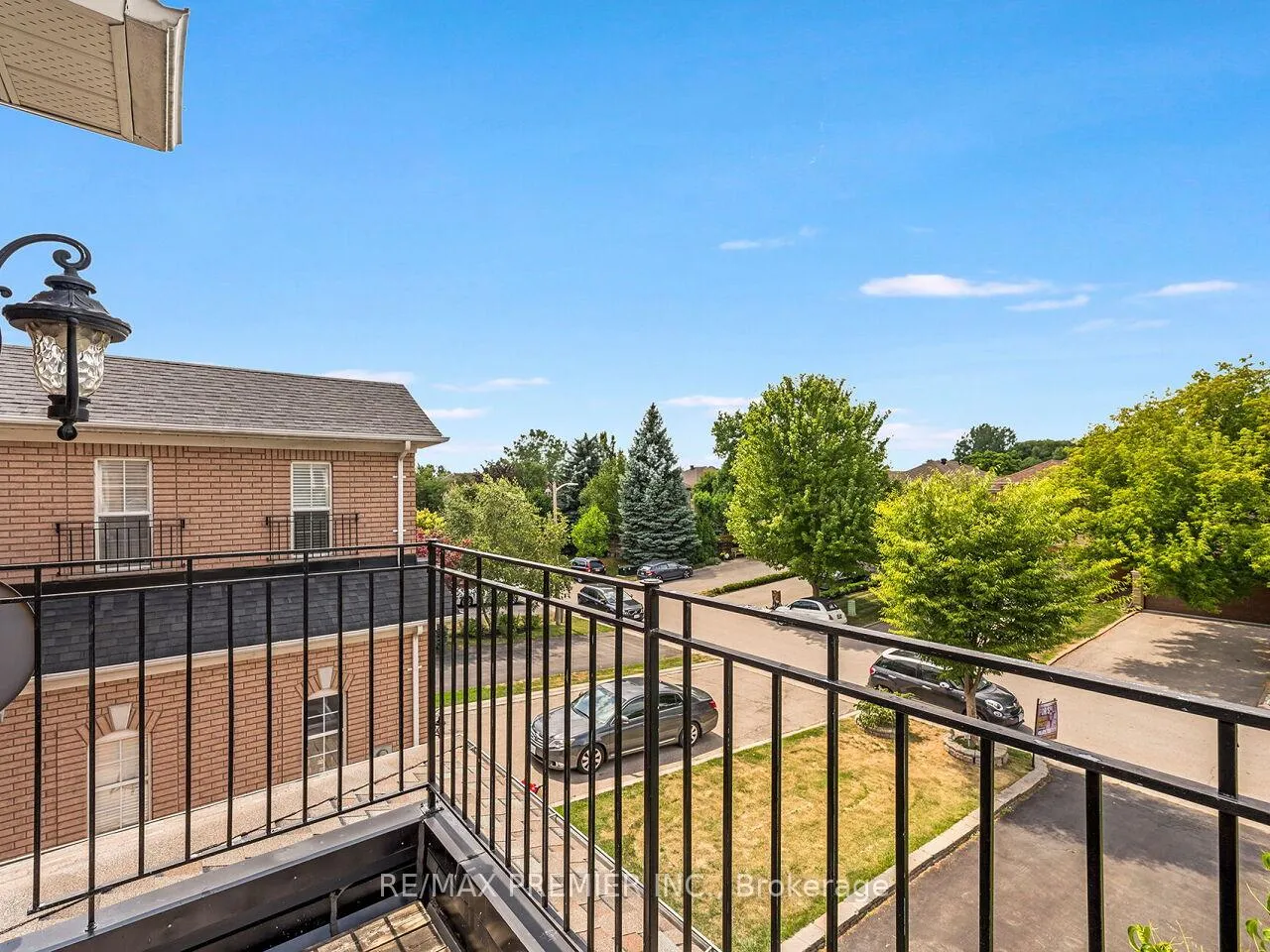 Photo 38 of 19 Medley Court, Vaughan, Maple — HOMEH