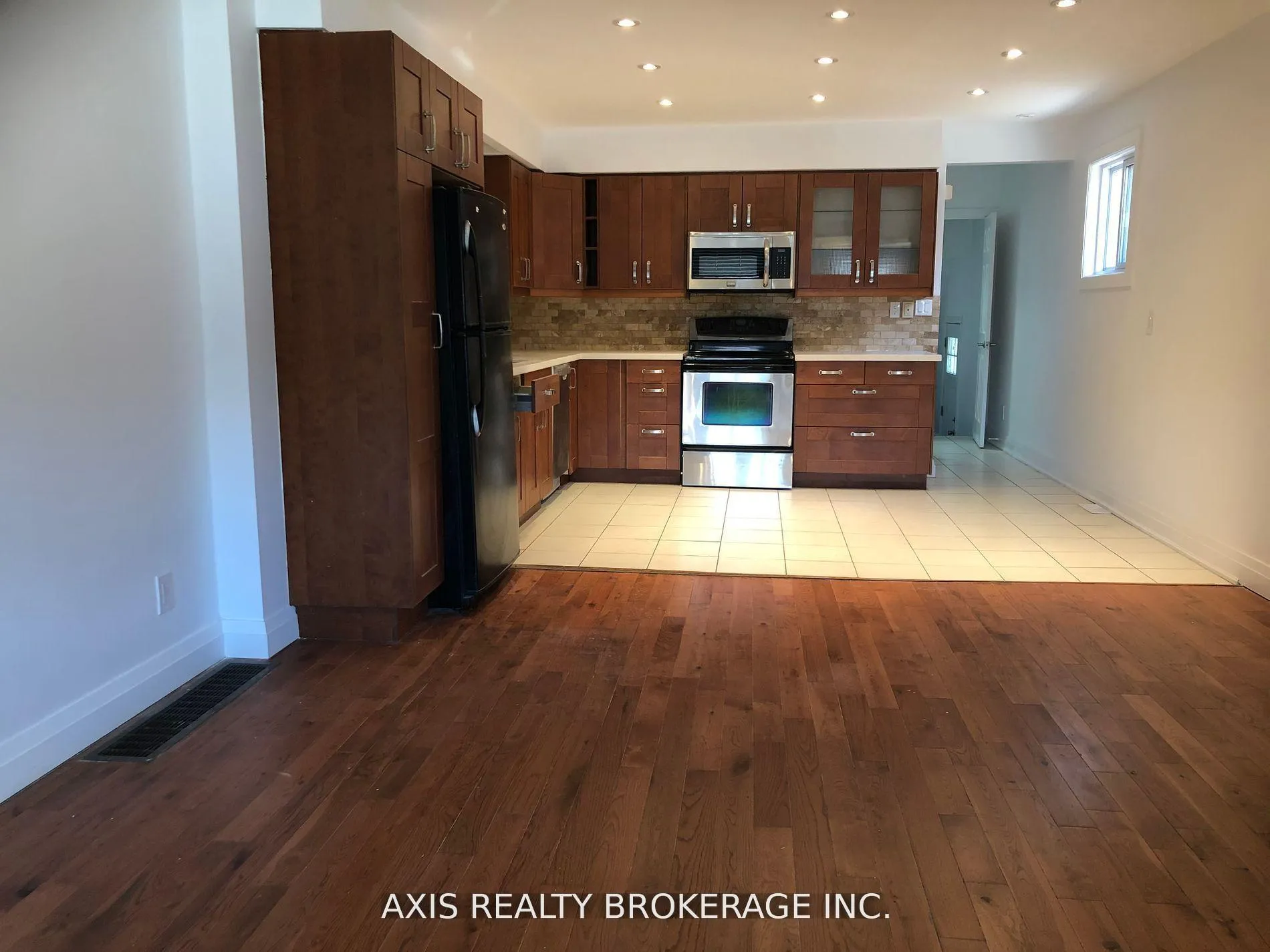 Photo 5 of 596 Glenholme Avenue, Toronto, Oakwood Village — HOMEH