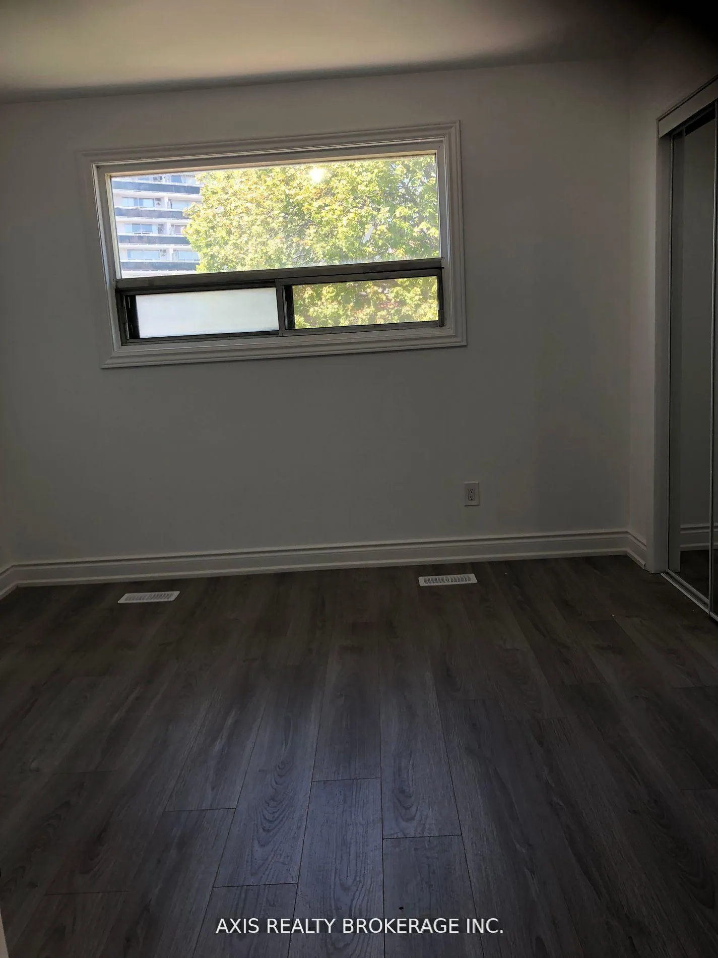 Photo 6 of 596 Glenholme Avenue, Toronto, Oakwood Village — HOMEH