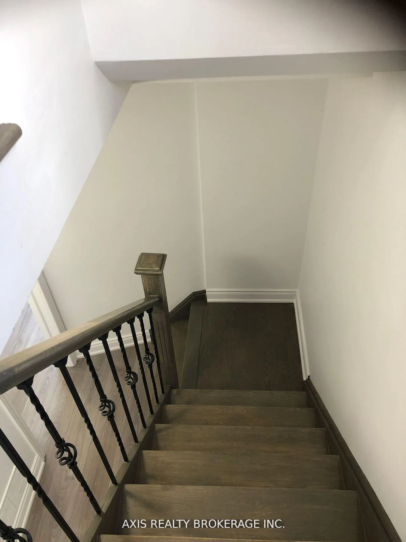 Photo 10 of 596 Glenholme Avenue, Toronto, Oakwood Village — HOMEH